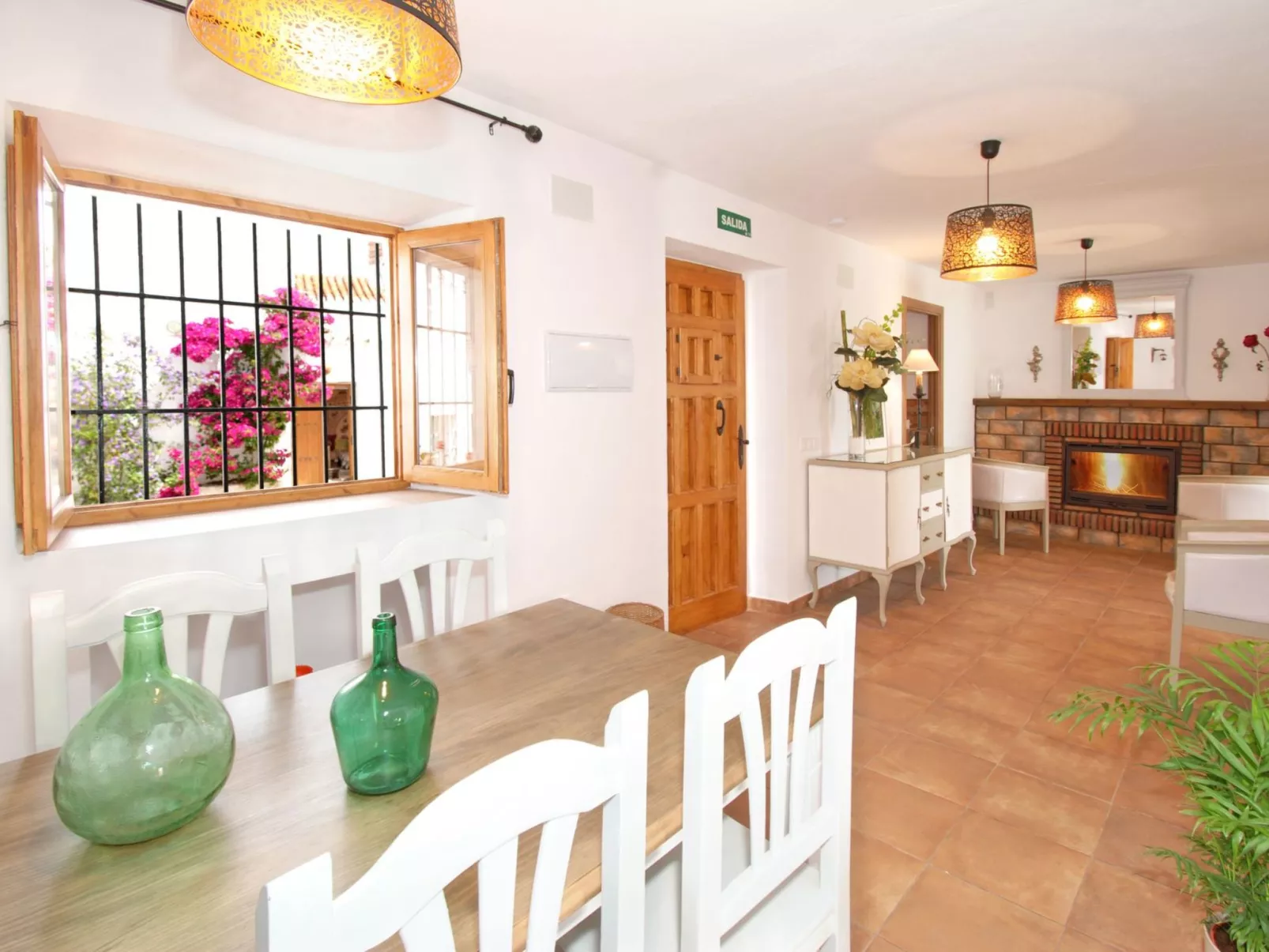 In Comares mit Offenem Kamin-Binnen