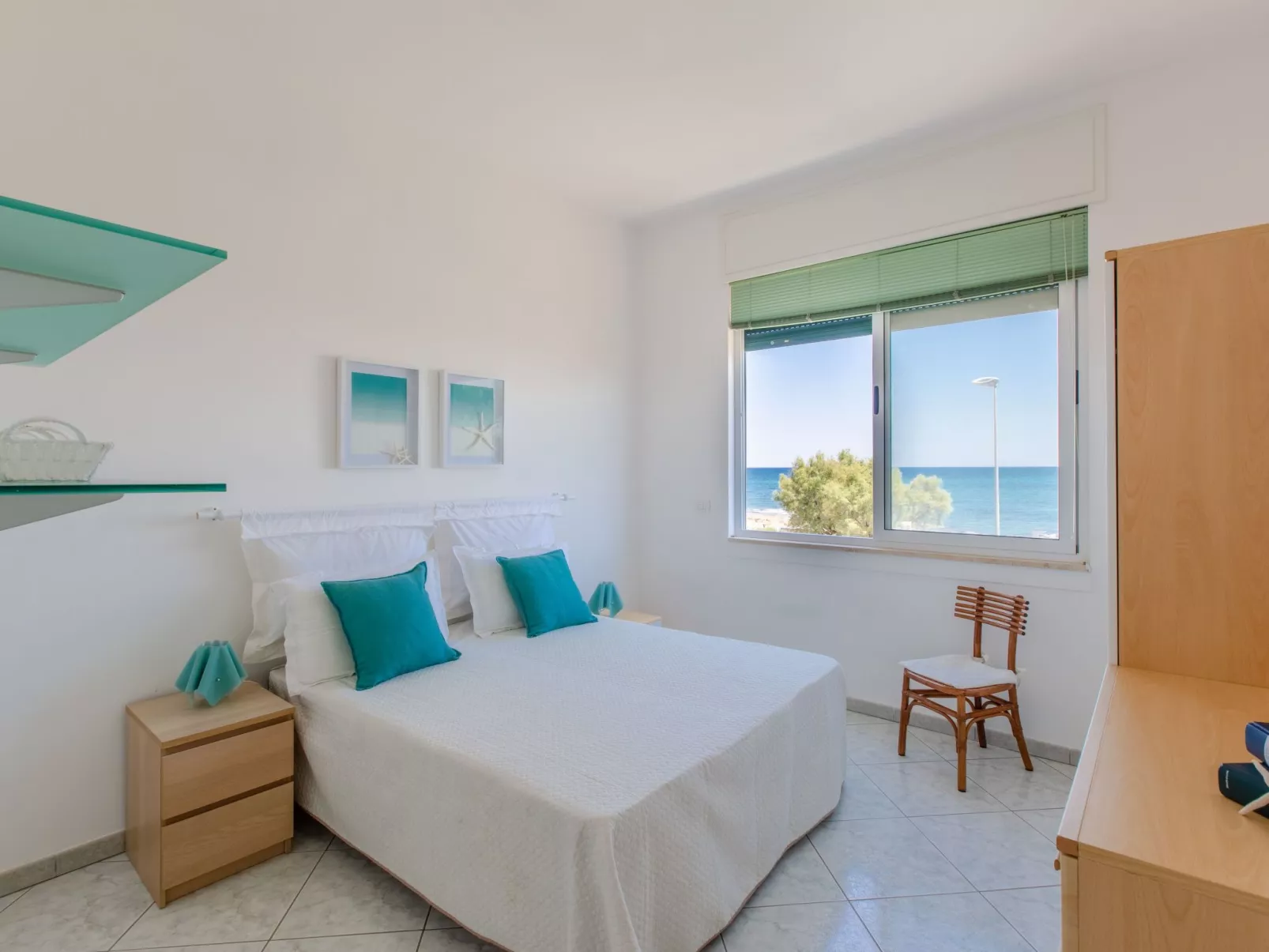 Der Meerblick im Rossella's-Image-tags.info