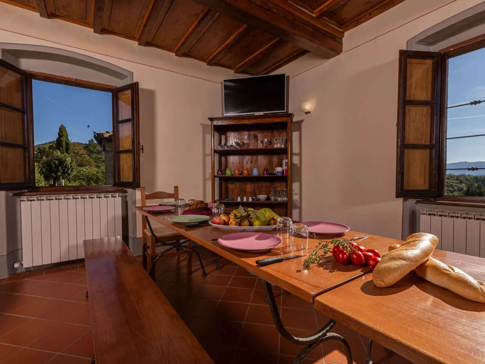 Landvilla mit Pool und Garten – die perfekte Kulisse für Feierlichkeiten oder V-Binnen