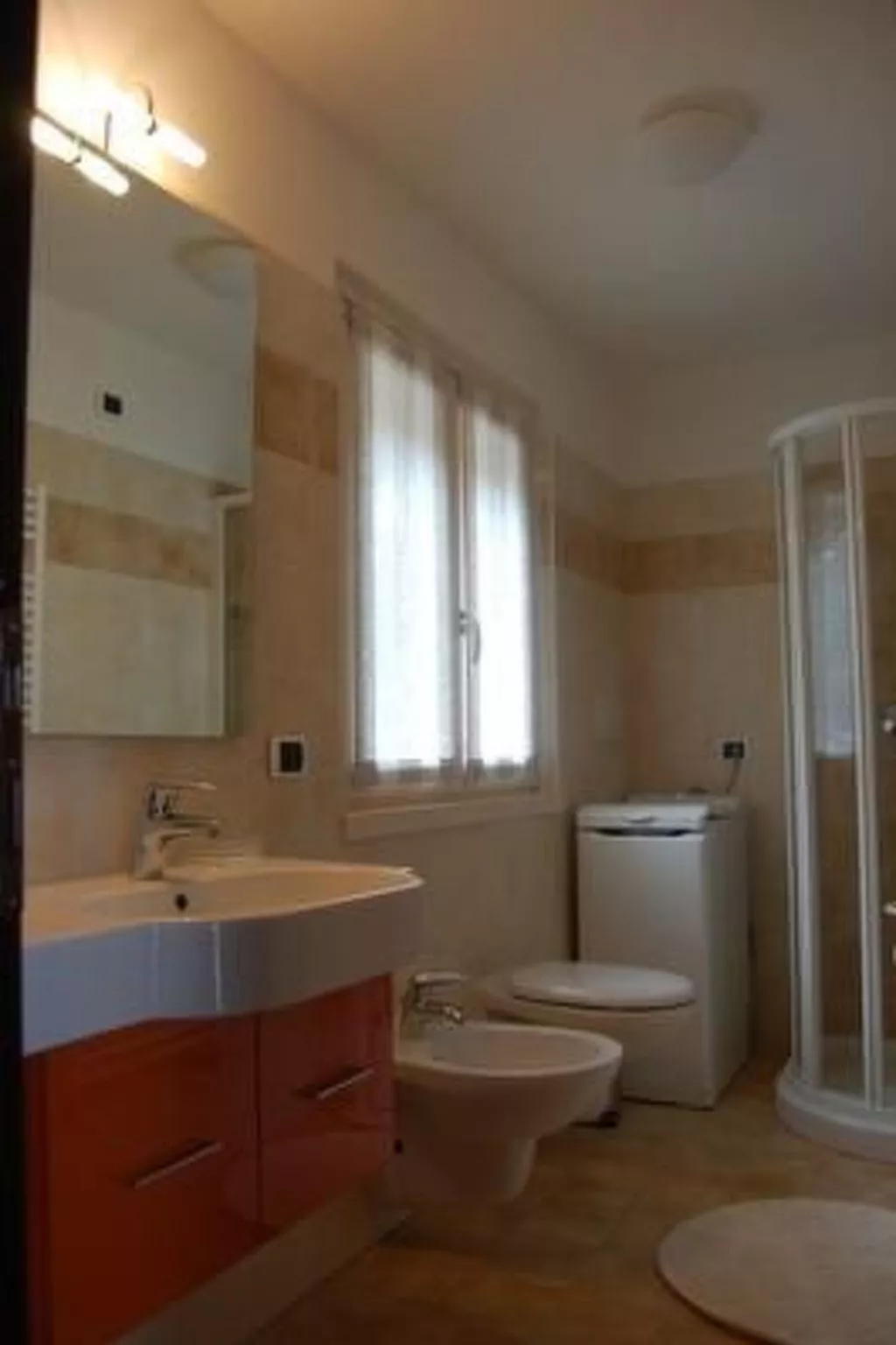 Rustikales Haus in ruhiger Lage mit  Seesicht-Binnen