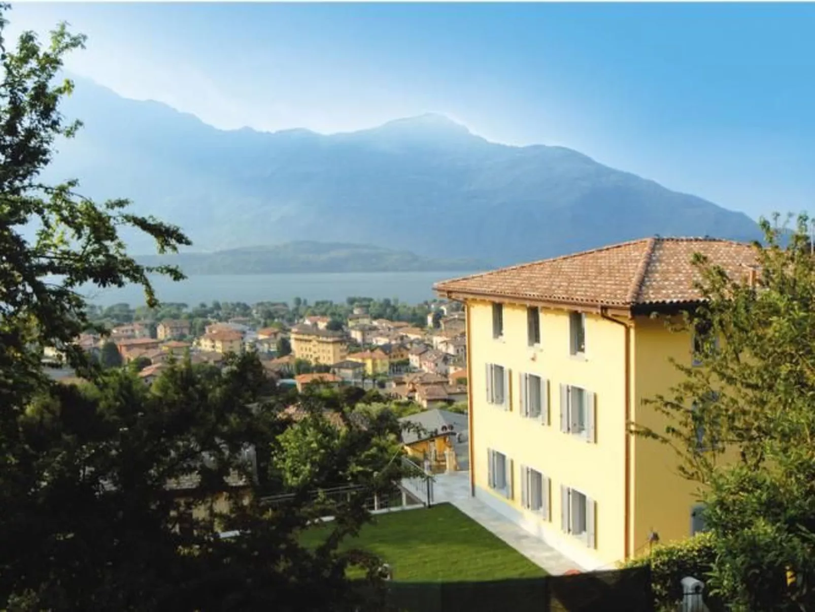 Jugendstilvilla mit Blick auf den Comer See