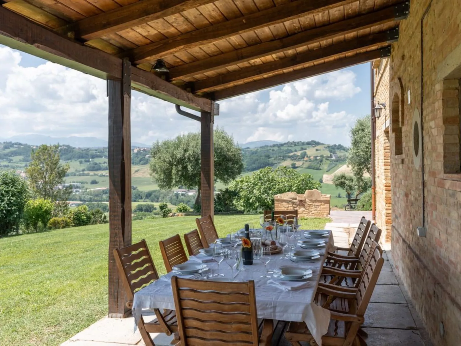 Villa mit privatem Pool und Wellnessbereich-Buiten