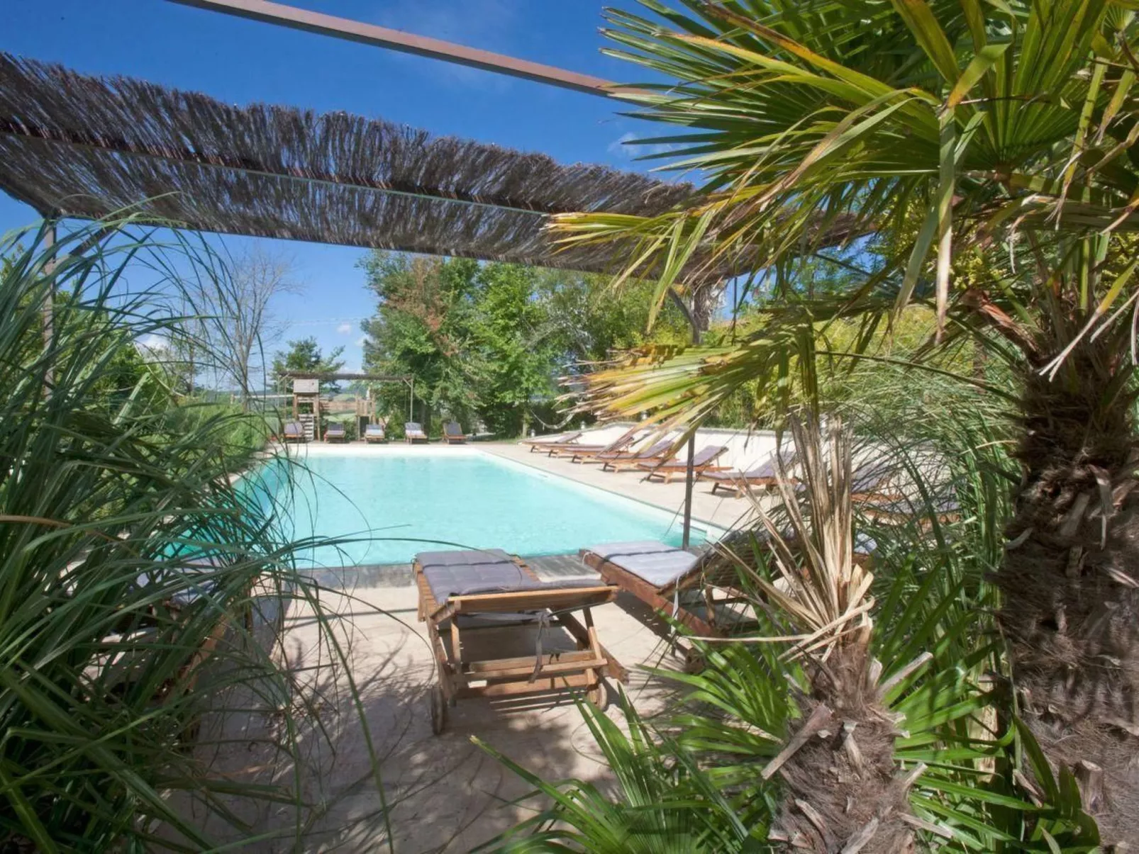 "Villa Famiglia" mit Pool-Buiten