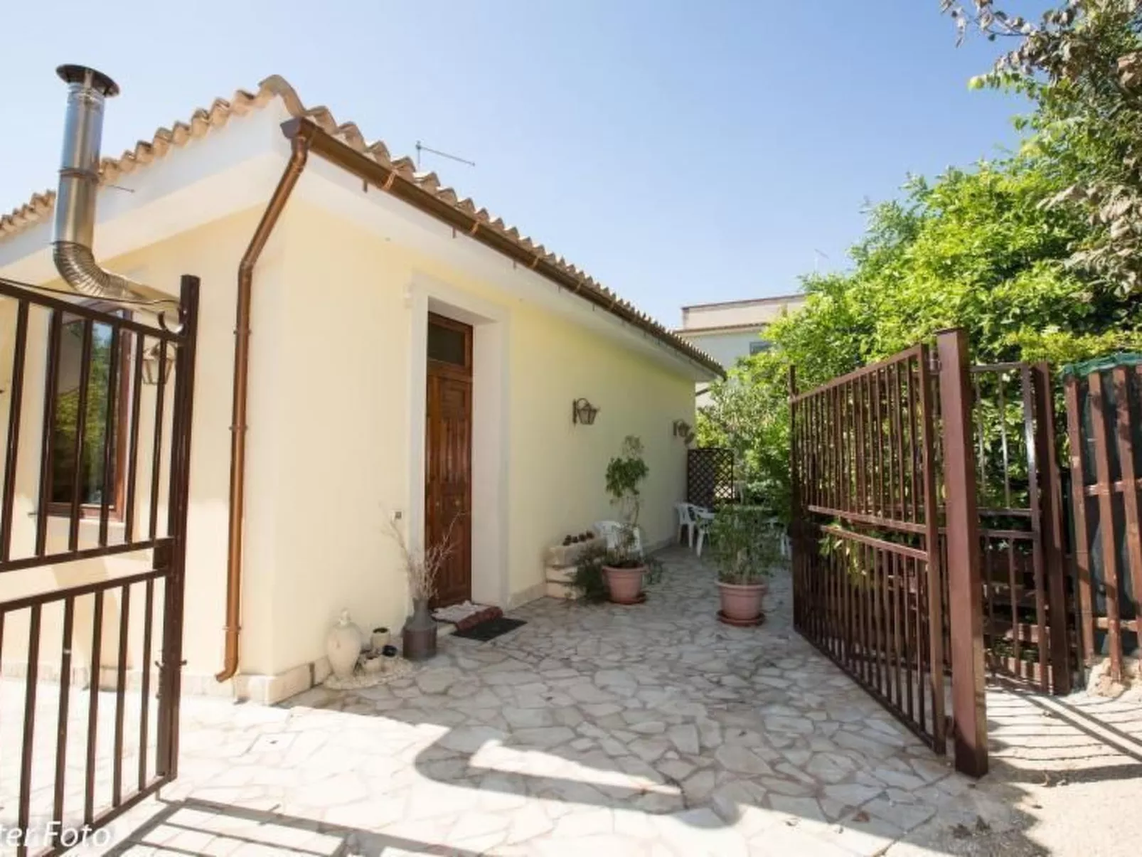 Villa in Lido Di Noto, Sizilien-Image-tags.info