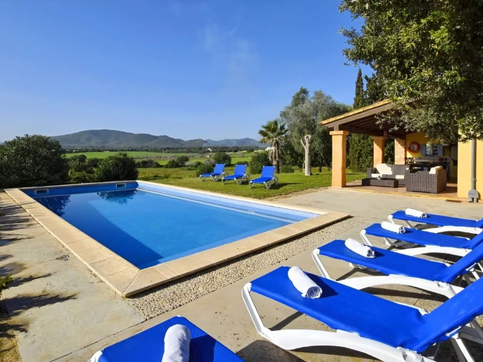 Bonita casa cerca del mar-Binnen