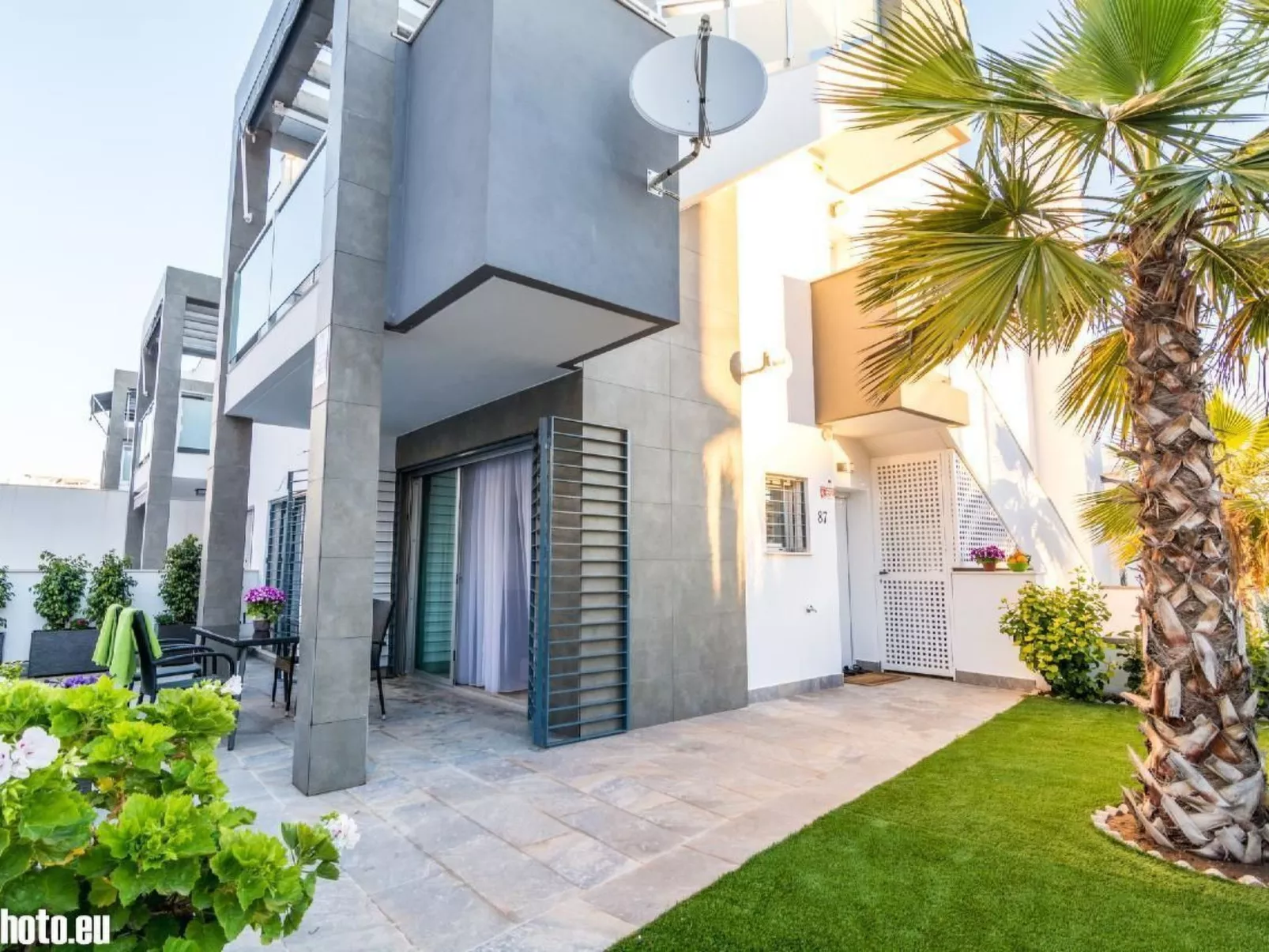 "Sunny Villa" mit Schwimmbad