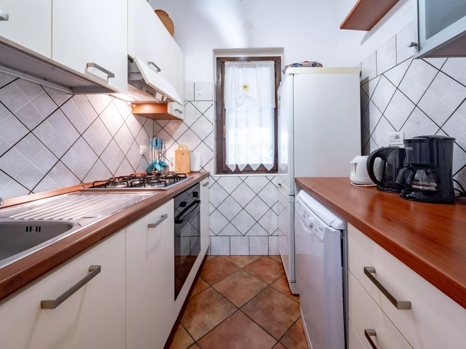 Haus in Costa Rei mit Terrasse, Garten und Grill-Image-tags.info