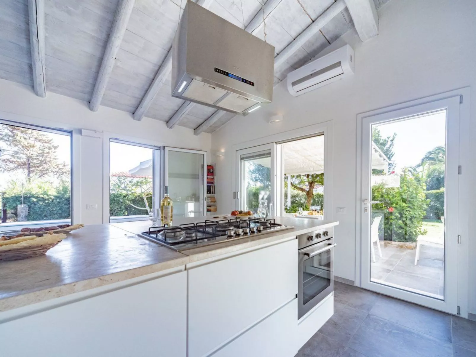 Villa "Villa Aurosa" in der Nähe des Strandes-Buiten