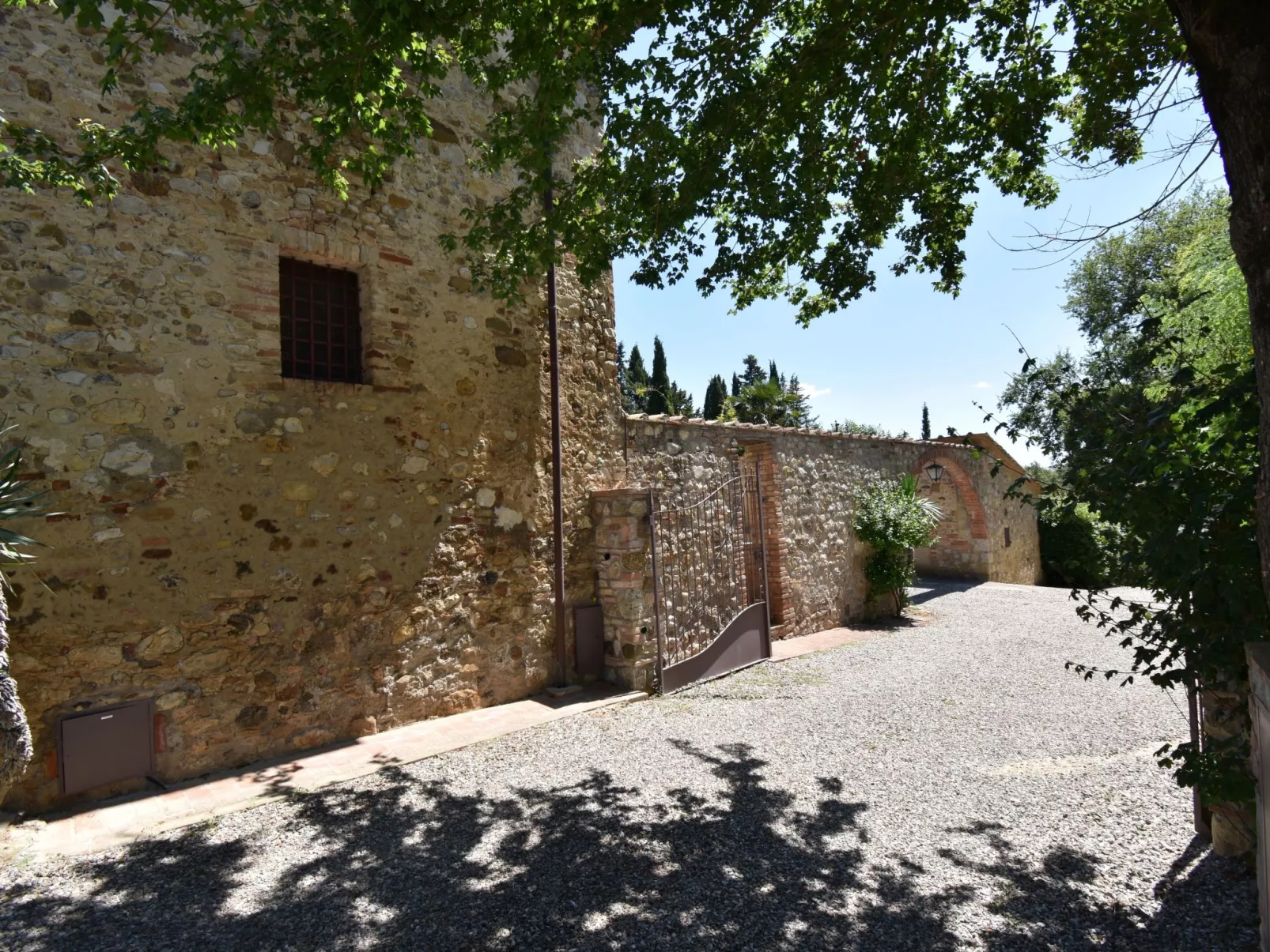 Wohnung in Bauernhaus mit großem Garten, Schwimmbad-Image-tags.info