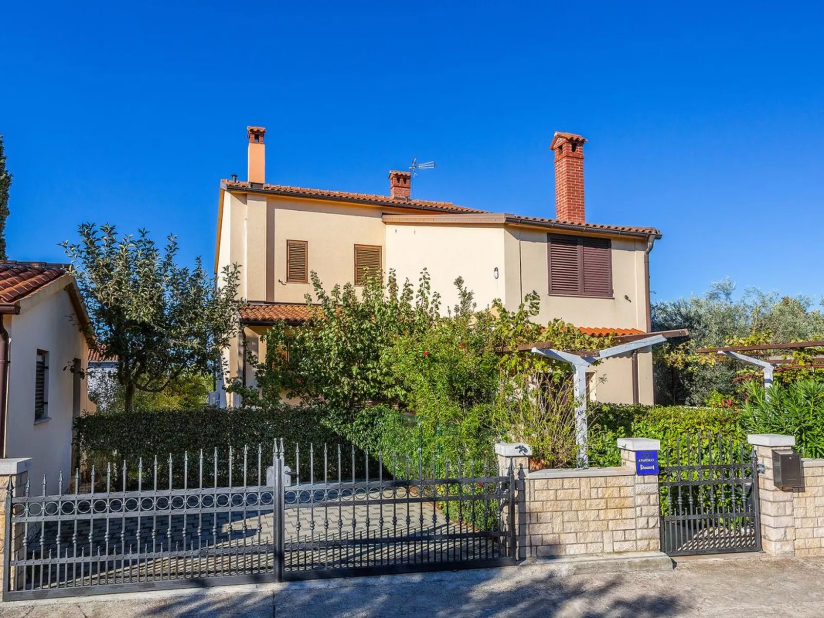 Wohnung "Maretic Veliki" mit Terrasse