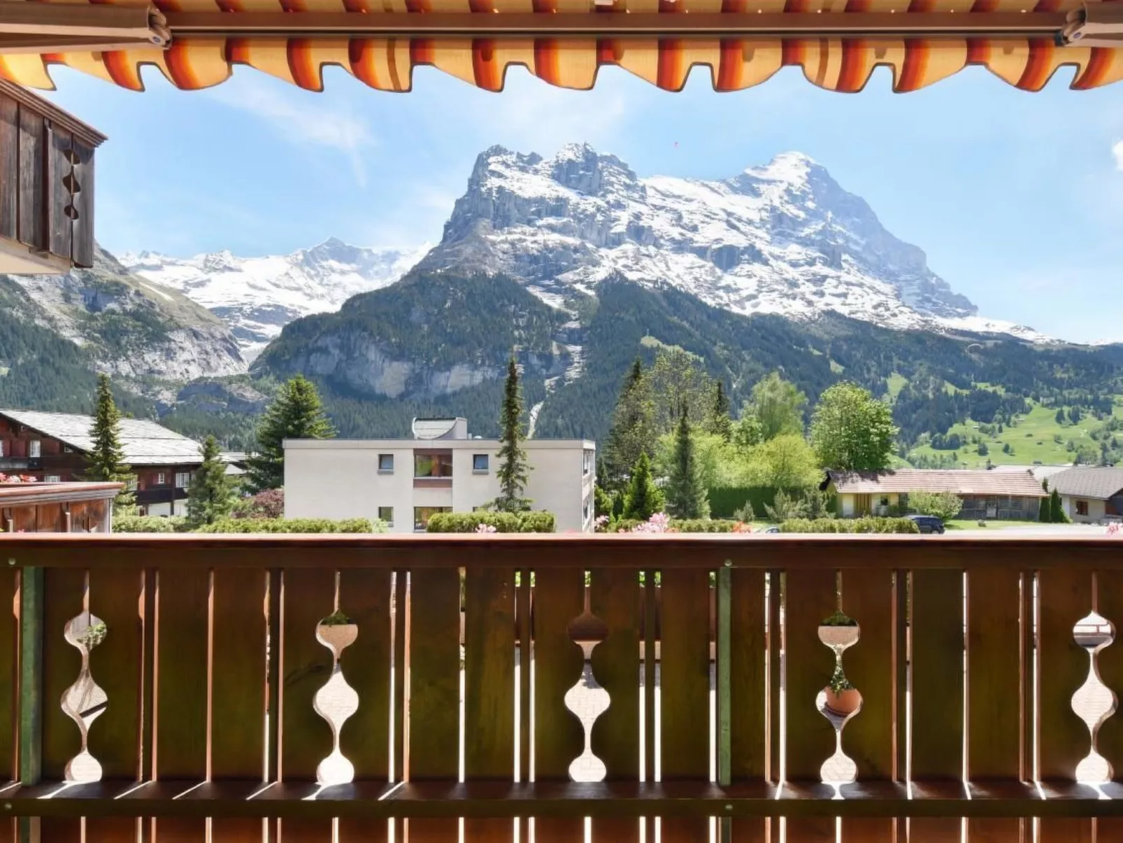 ****3-Zimmer Chalet "Eigersunna"-Buiten