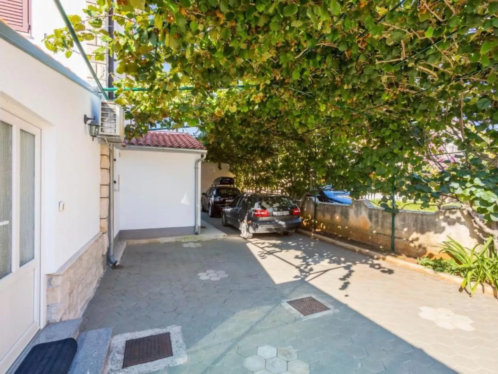 "Little Kiwi" direkt am Strand