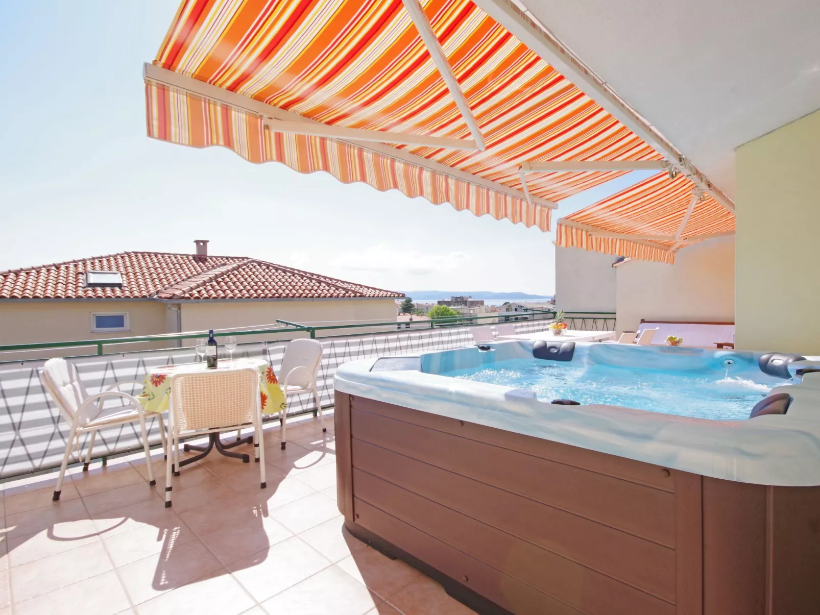 Apartment mit drei Schlafzimmern, Whirlpool und Meerblick