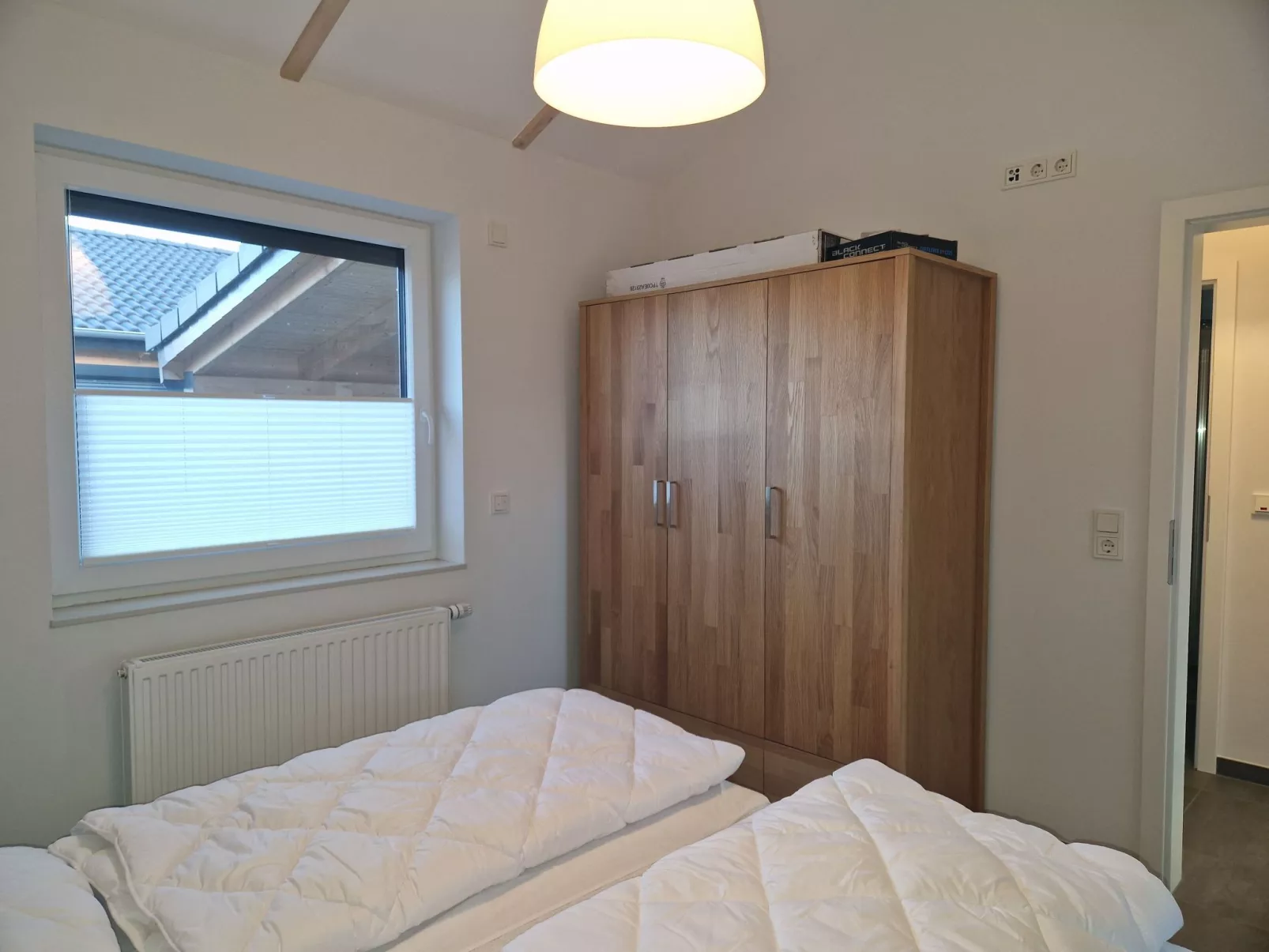 G28 Eingezäuntes Ferienhaus mit Infrarotkabine-Binnen