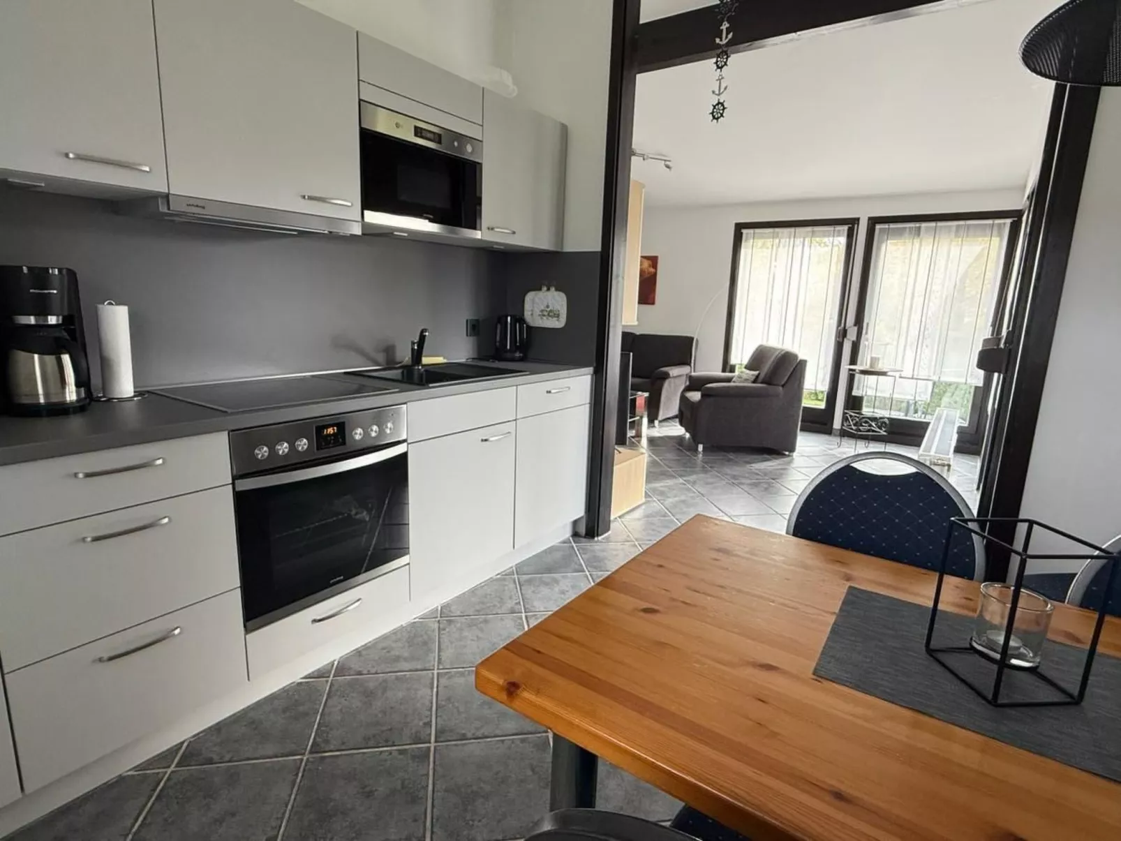 In Burhave mit Terrasse und Grill-Binnen