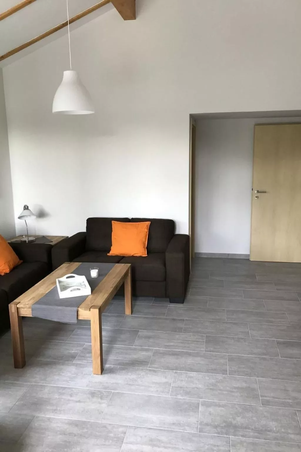 E17 Ferienhaus mit Wintergarten und Terrasse-Binnen