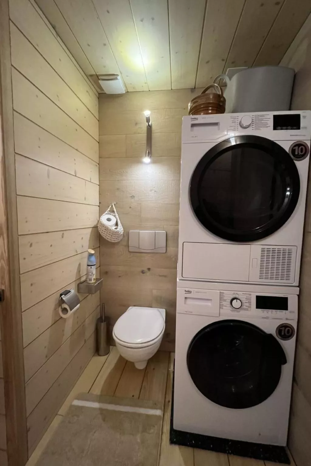 House in the Clouds-Binnen