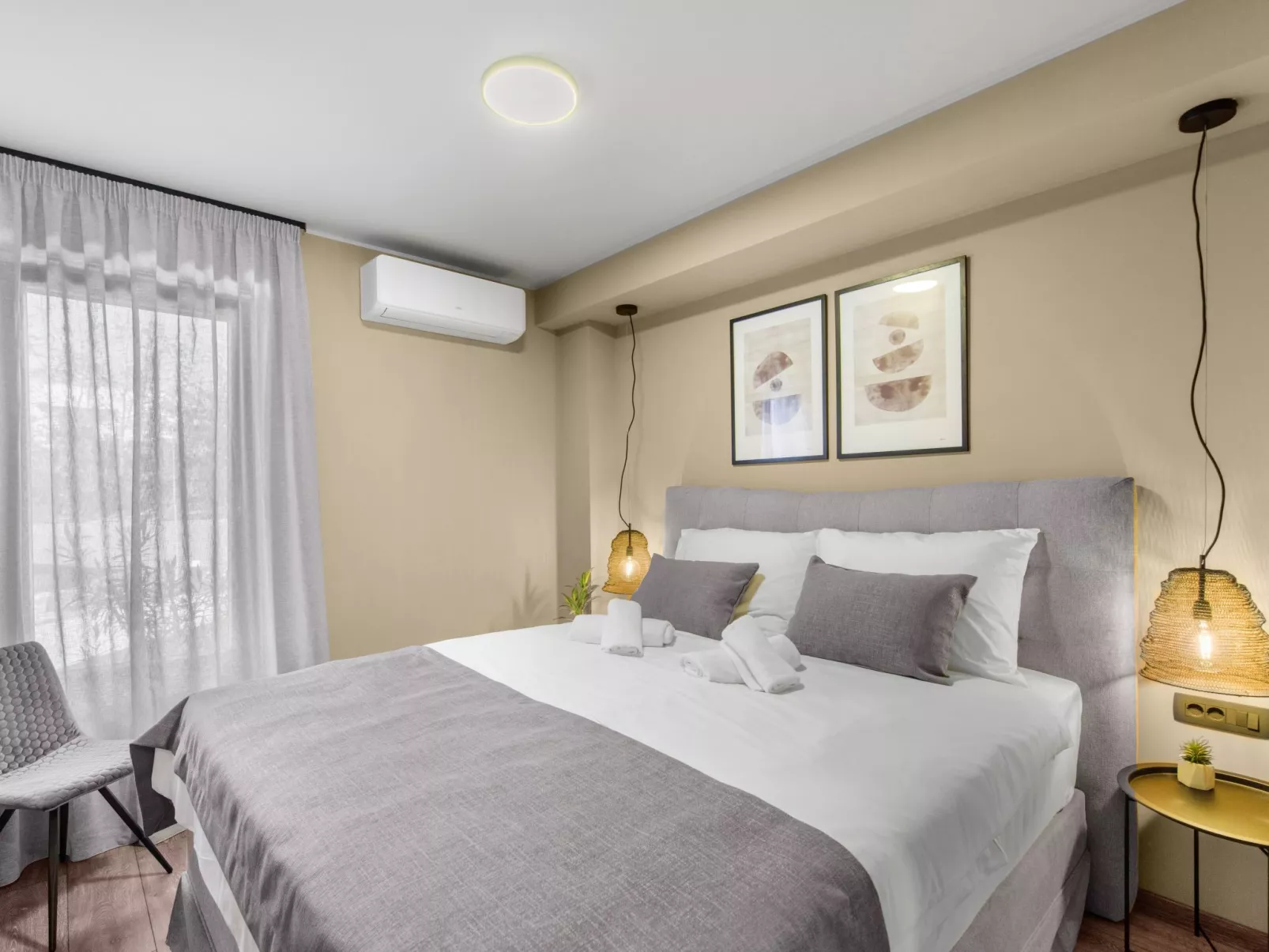 Mit eigenem Garten und Terrasse-Binnen