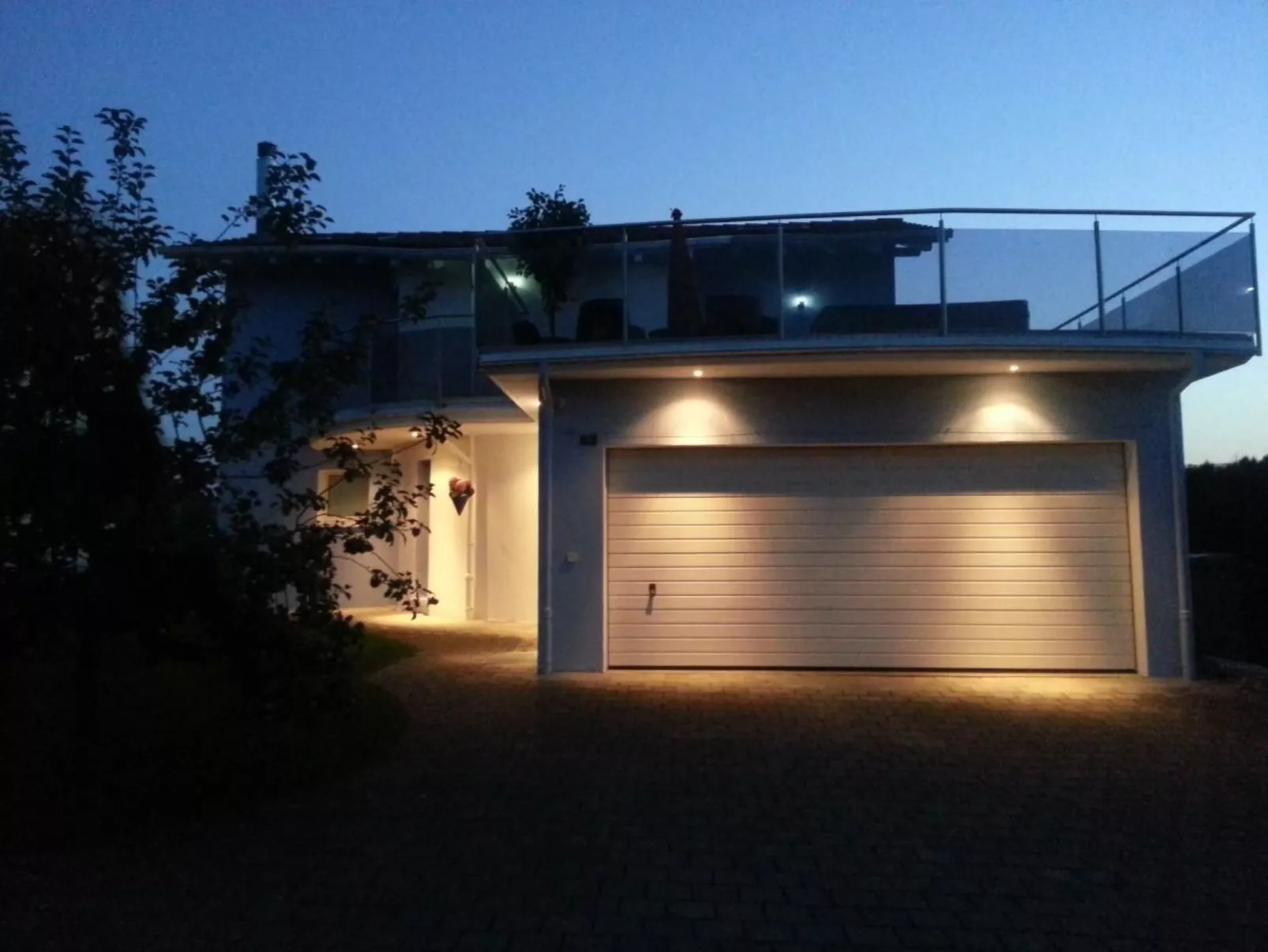 Leons Holiday Homes-Image-tags.info