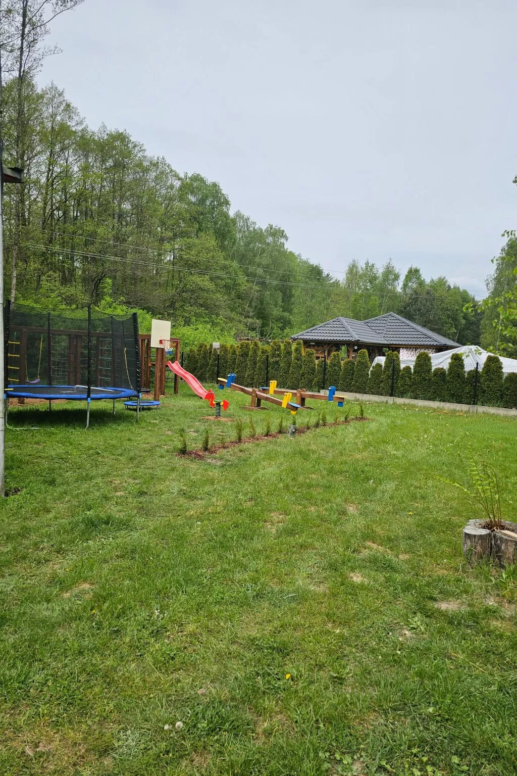Ganzjährig bewohnbares Ferienhaus - rot-Buiten