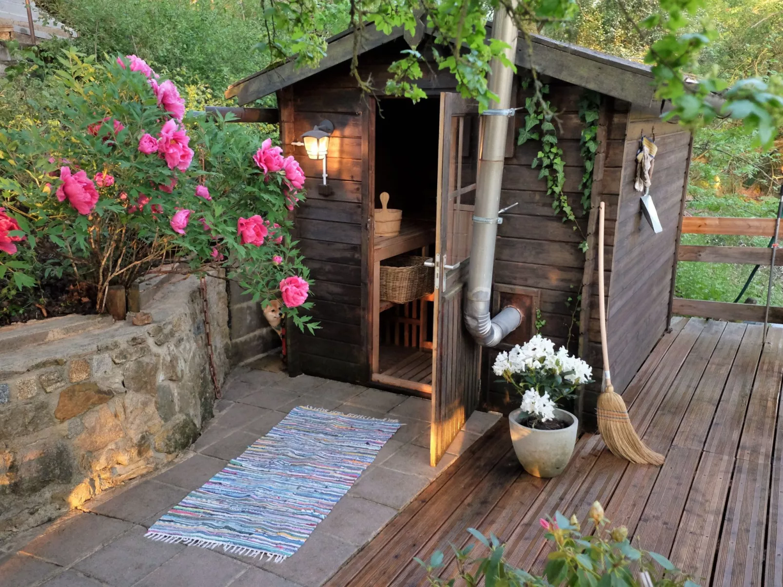 Finnisches Holzhaus-Buiten