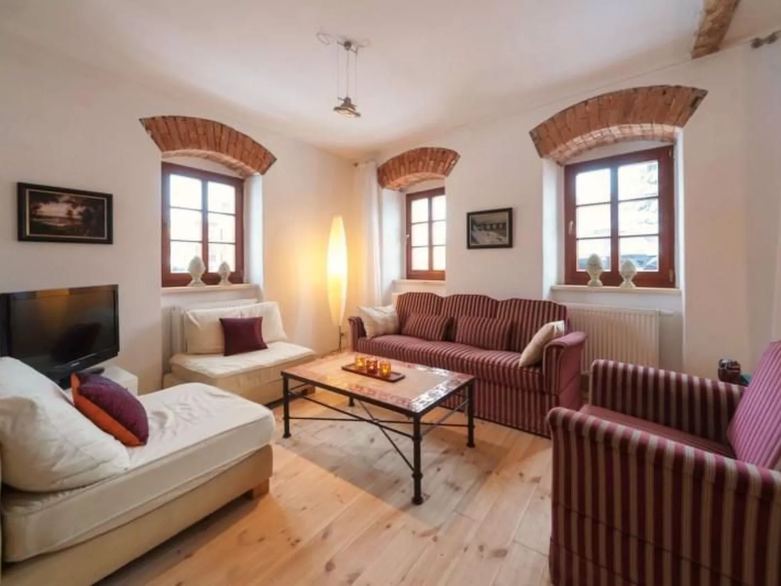 Mit Garten, Grill und Terrasse