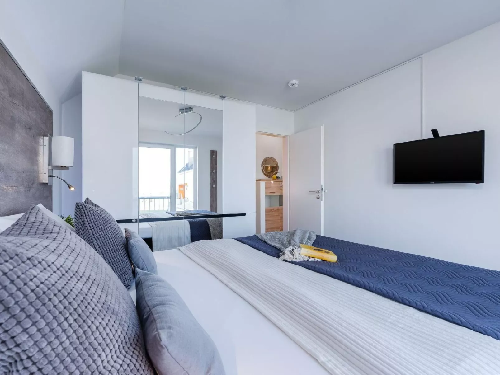 Fewo Kapitän James Cook, E-Ladesäule, Wasserbett-Binnen