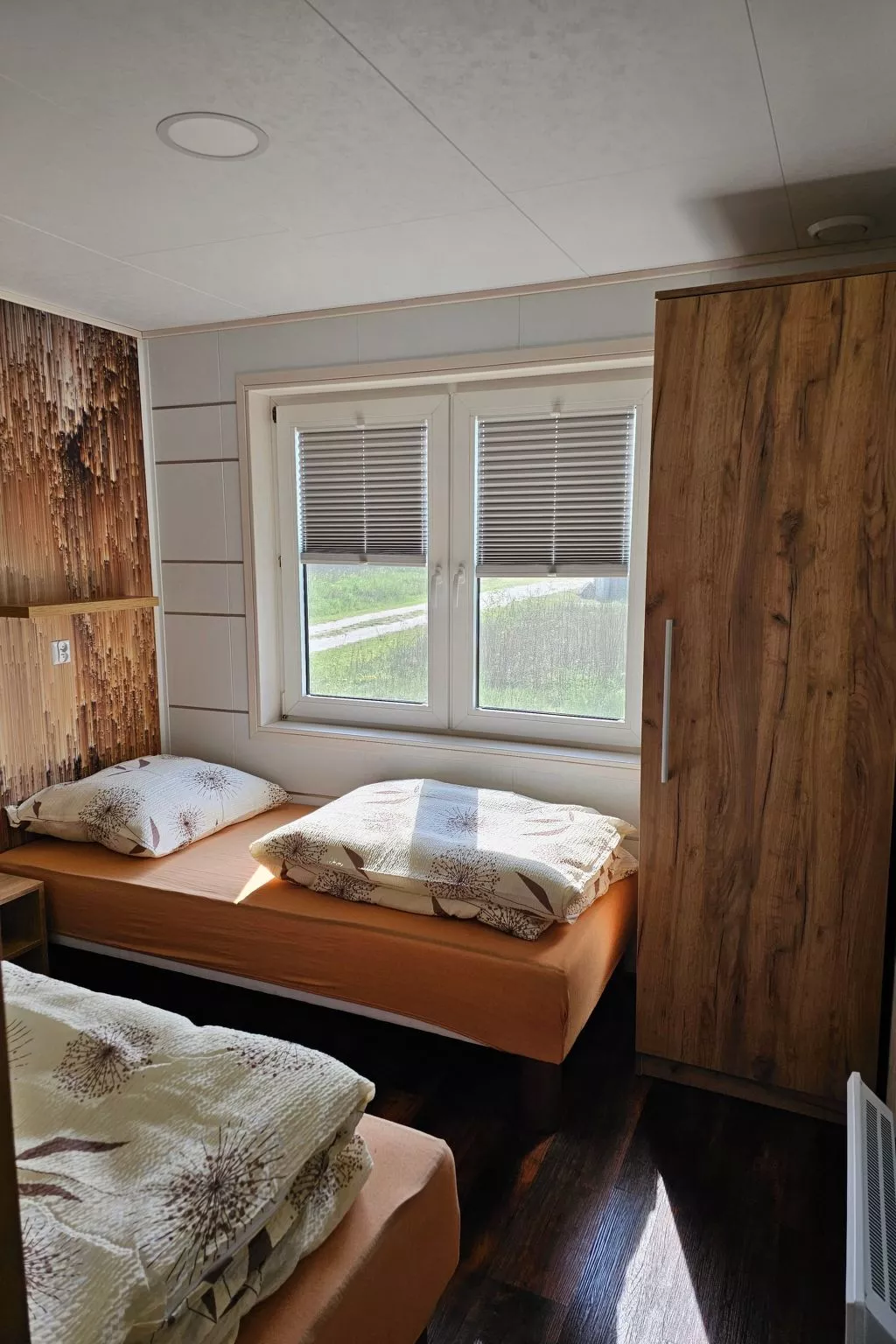 Ganzjährig bewohnbares Ferienhaus - grün-Binnen