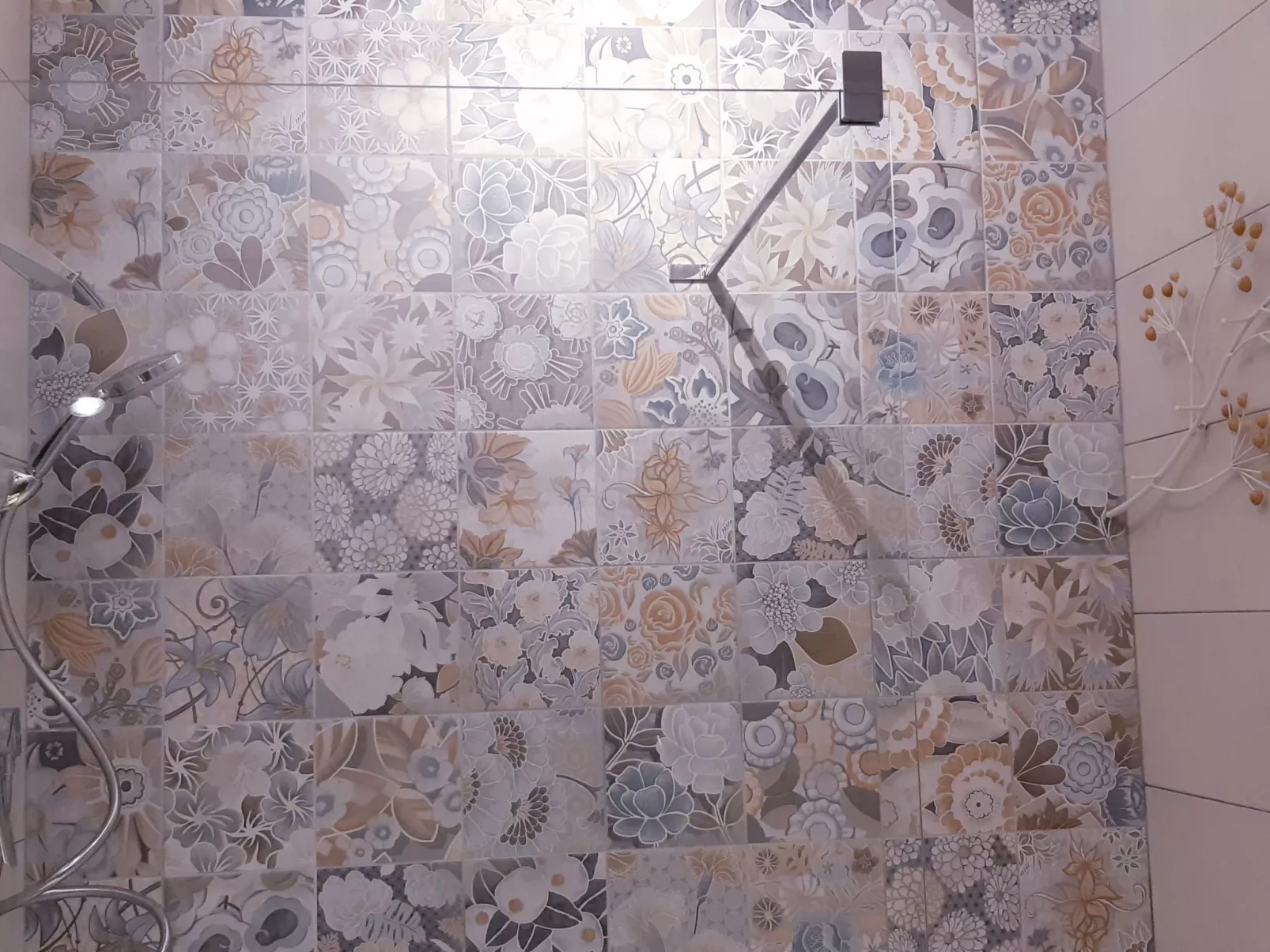 Mit einer überdachten Terrasse-Binnen