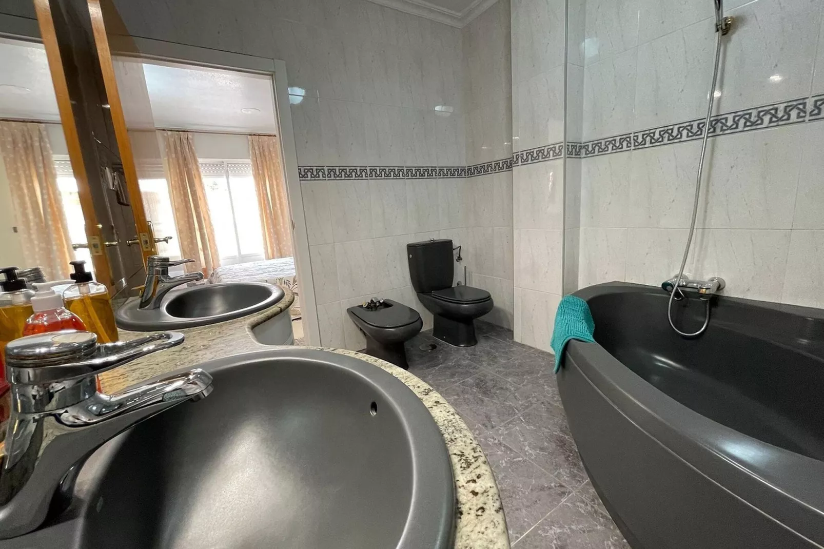 Apartamento amplio y cómodo en Los Alcazares-Badkamer