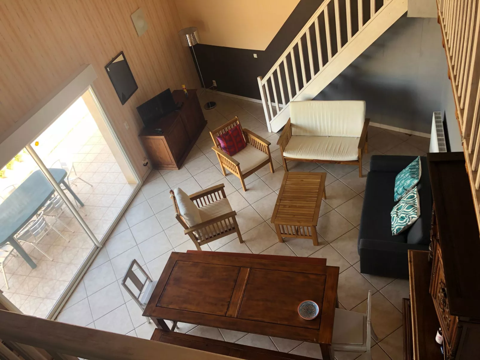 Aube-sur-la-Vallée, weitläufig mit Blick auf das Tal-Binnen