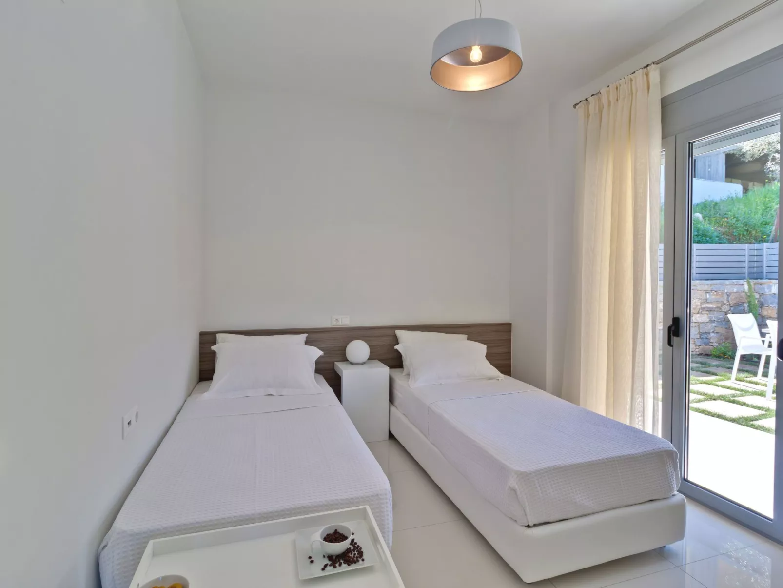 Villa mit drei Schlafzimmern und privatem Swimmingpool.-Binnen