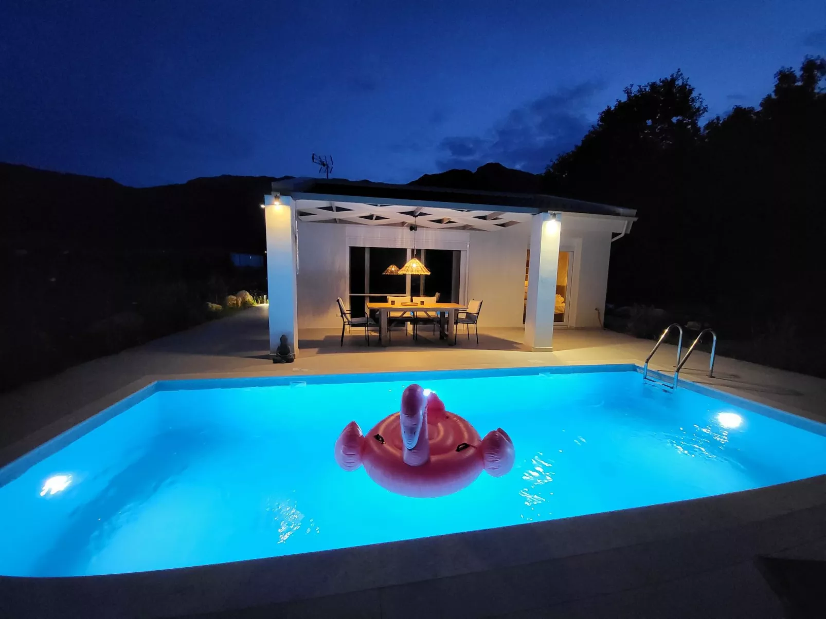 Neues Ferienhaus in Thasos mit Großer Terrasse-Buiten