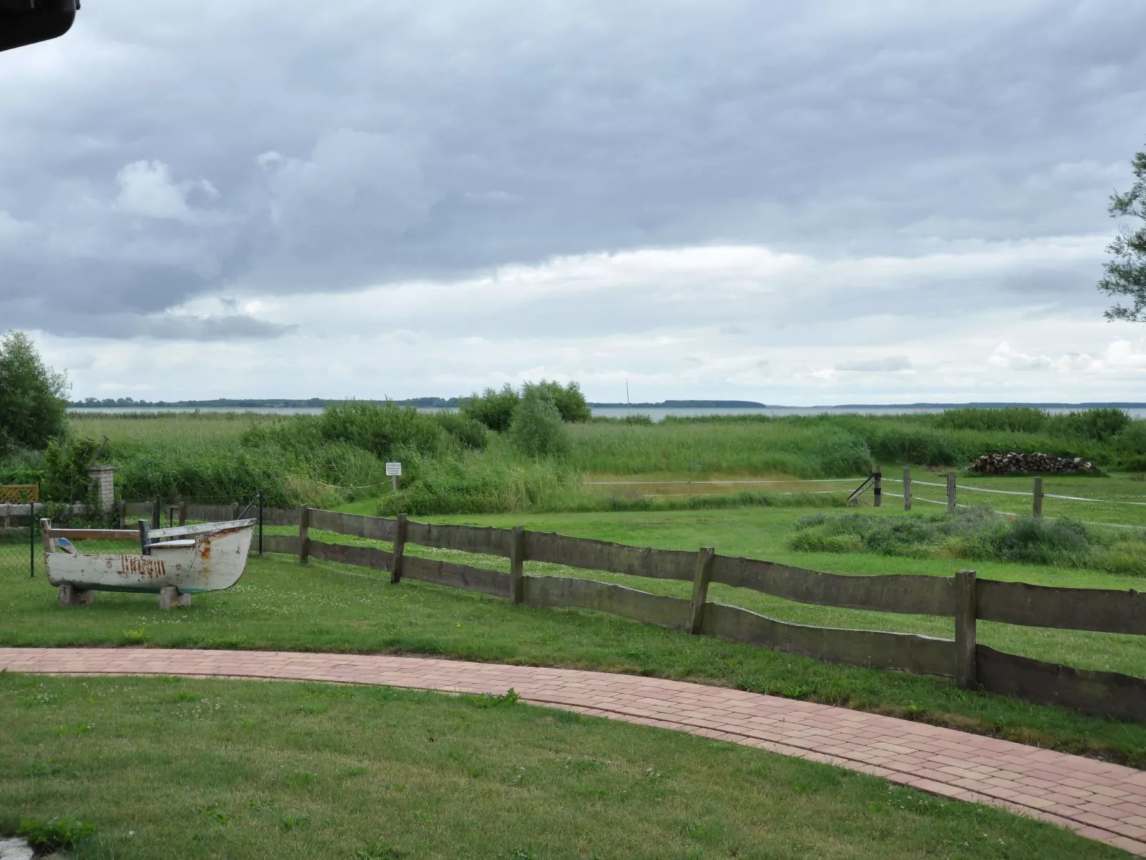 In Lütow mit Garten und Terrasse-Buiten