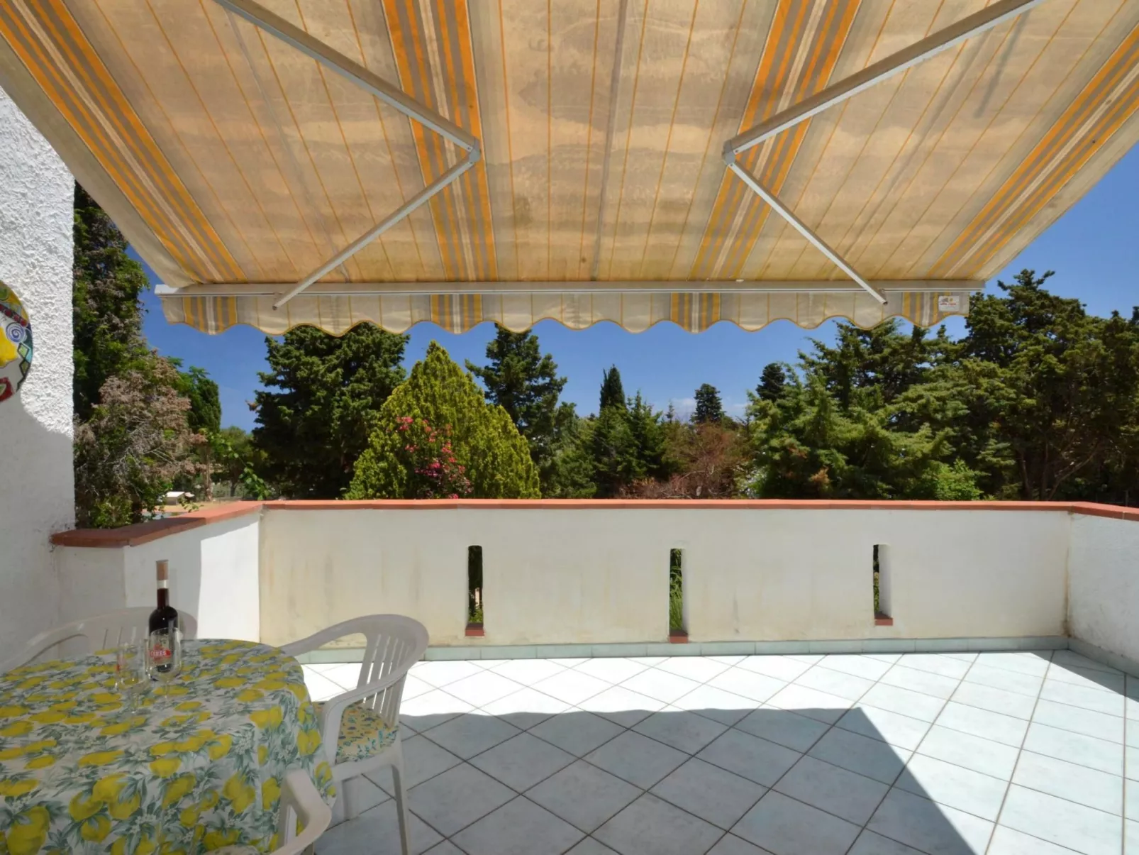 Haus in Sporting Village mit überdachtem Parkplatz-Image-tags.info