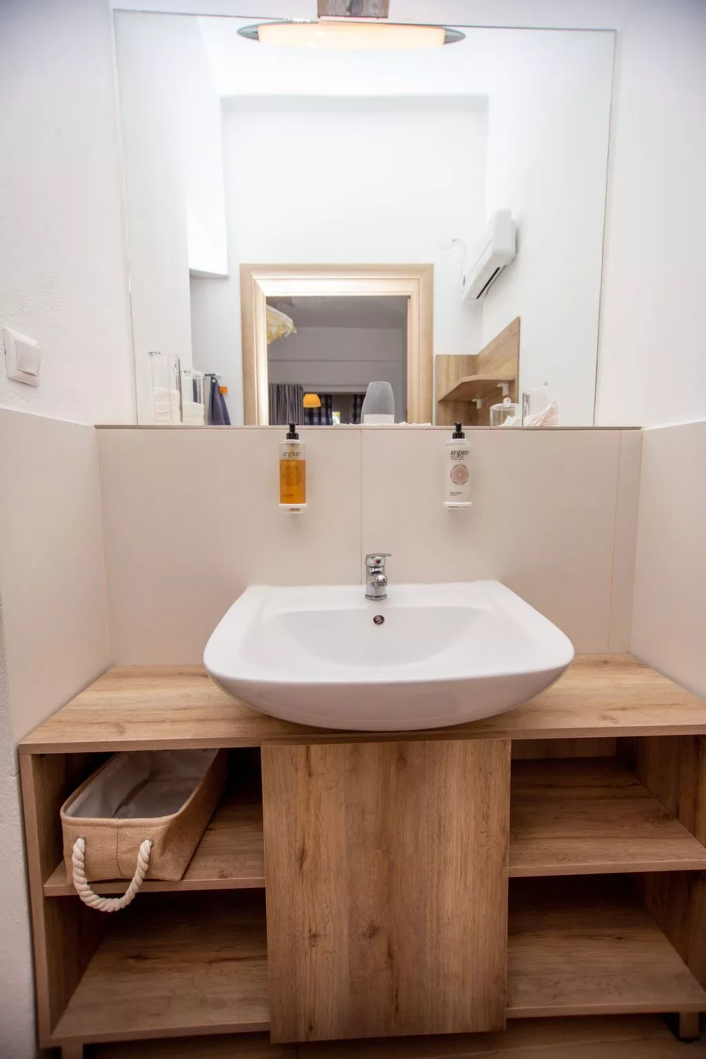 Appartement mit Terrasse-Binnen