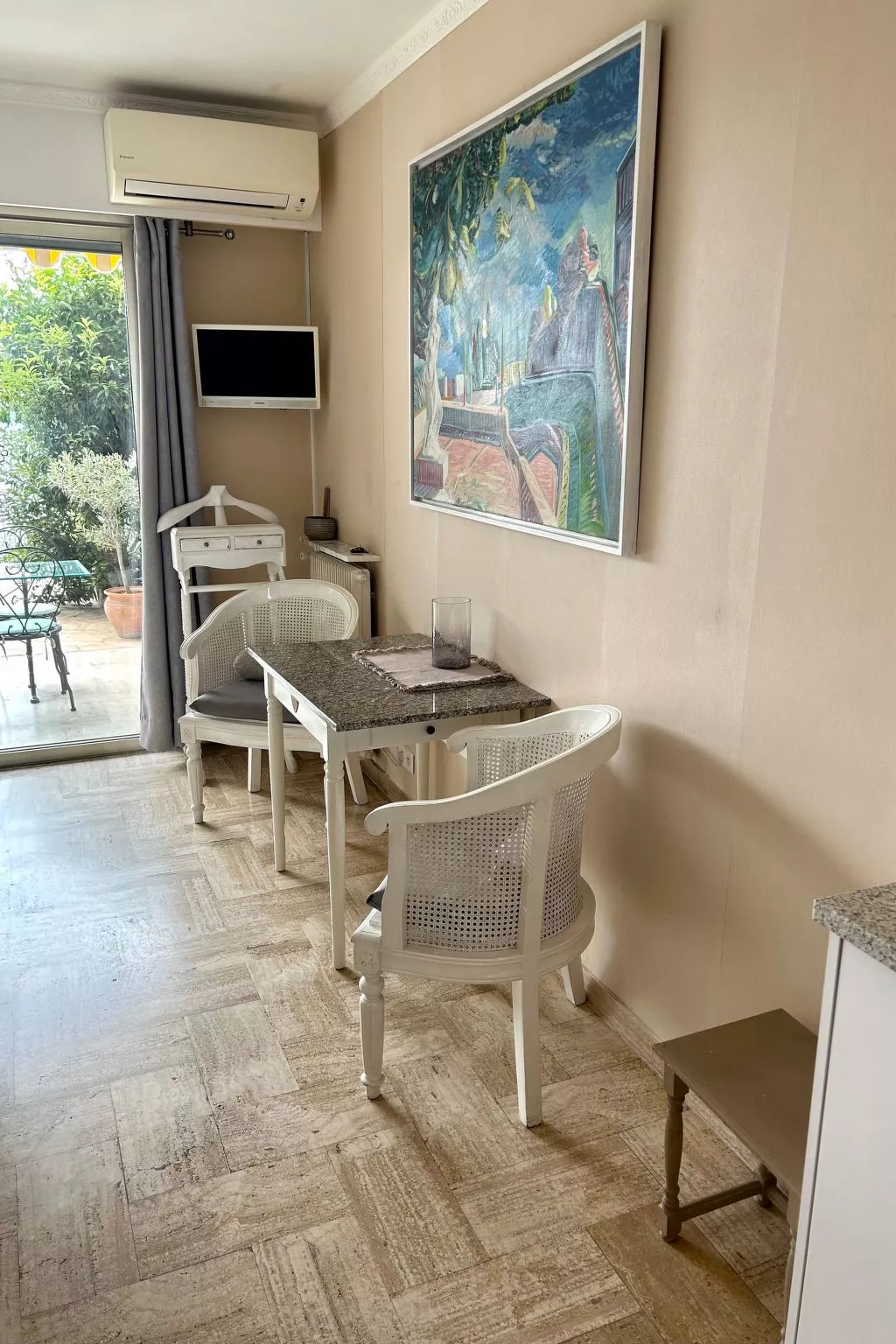 Studio mit Terrasse und Panoramablick-Binnen