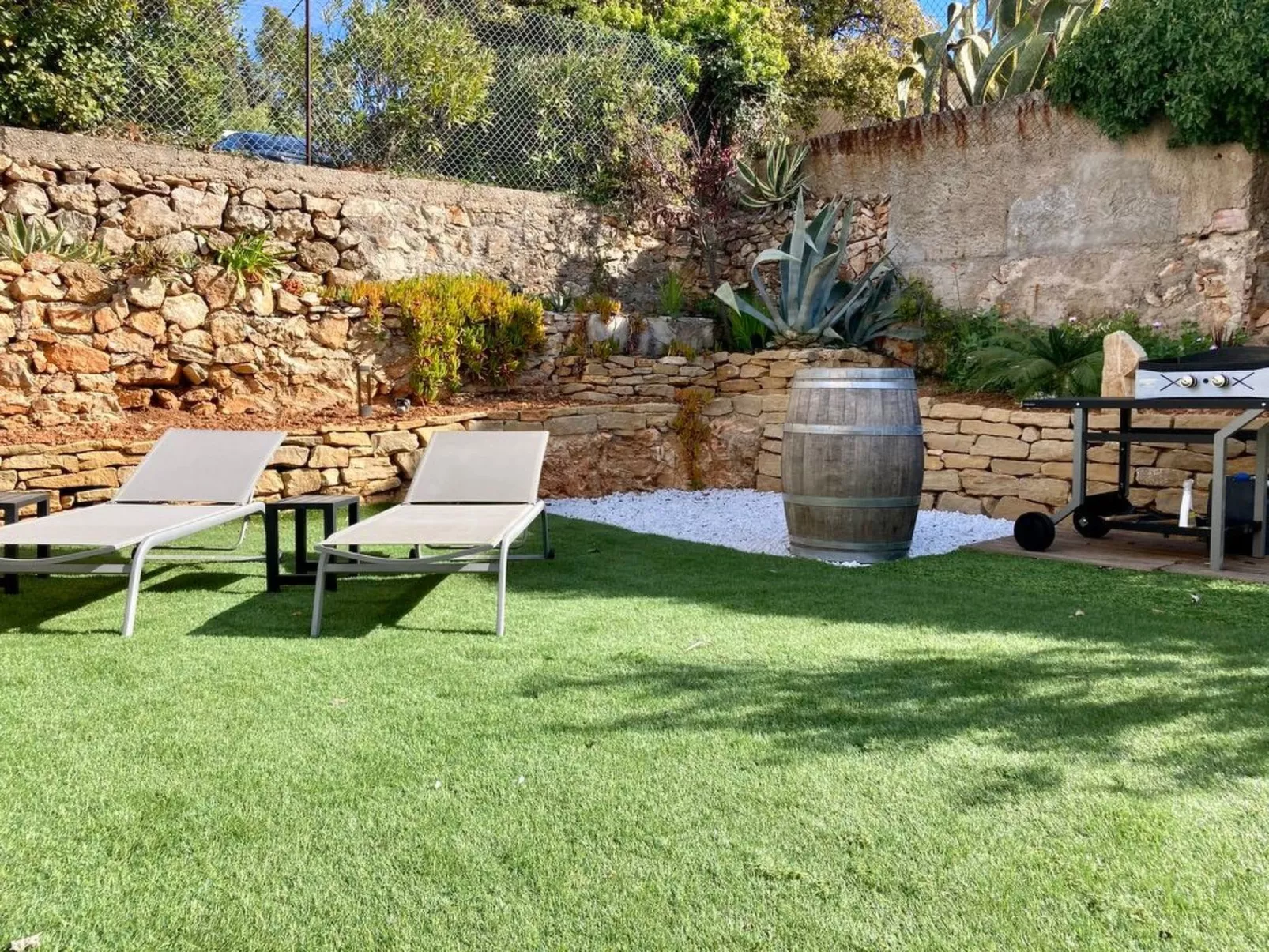 Cosy T3 with intimist garden-Buiten