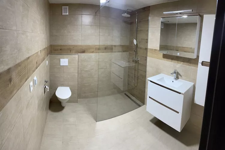 Villa Stastny-Badkamer