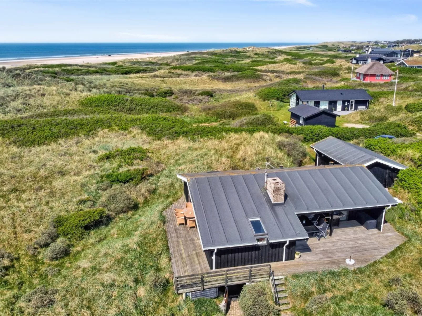 "Essie" - 250m from the sea