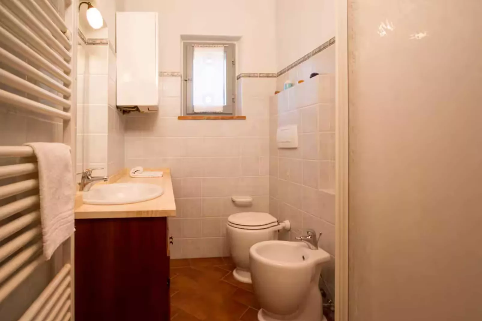 Castel del Gallo-Badkamer