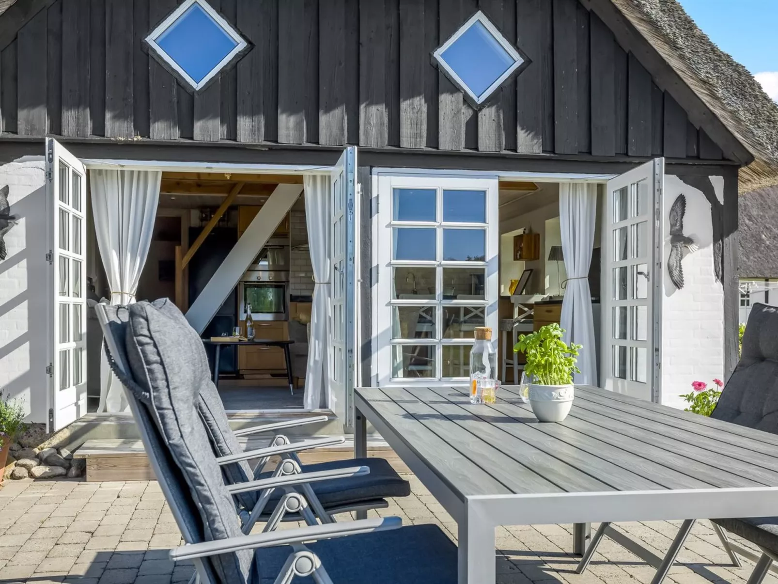 "Ronja" - 1.3km from the sea