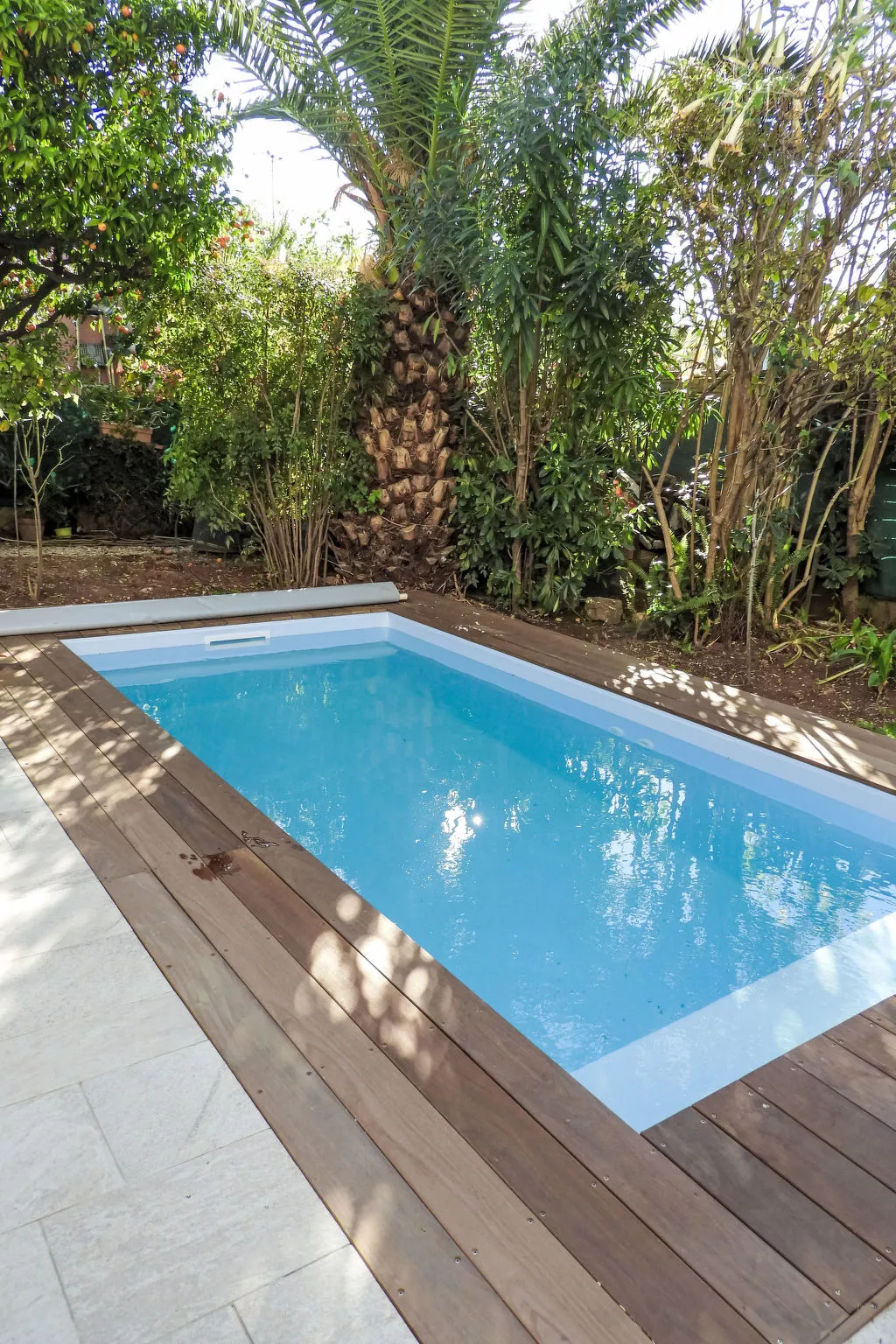 Wohnung "Les roses" auf einem eingemauerten Grundstück - Buiten