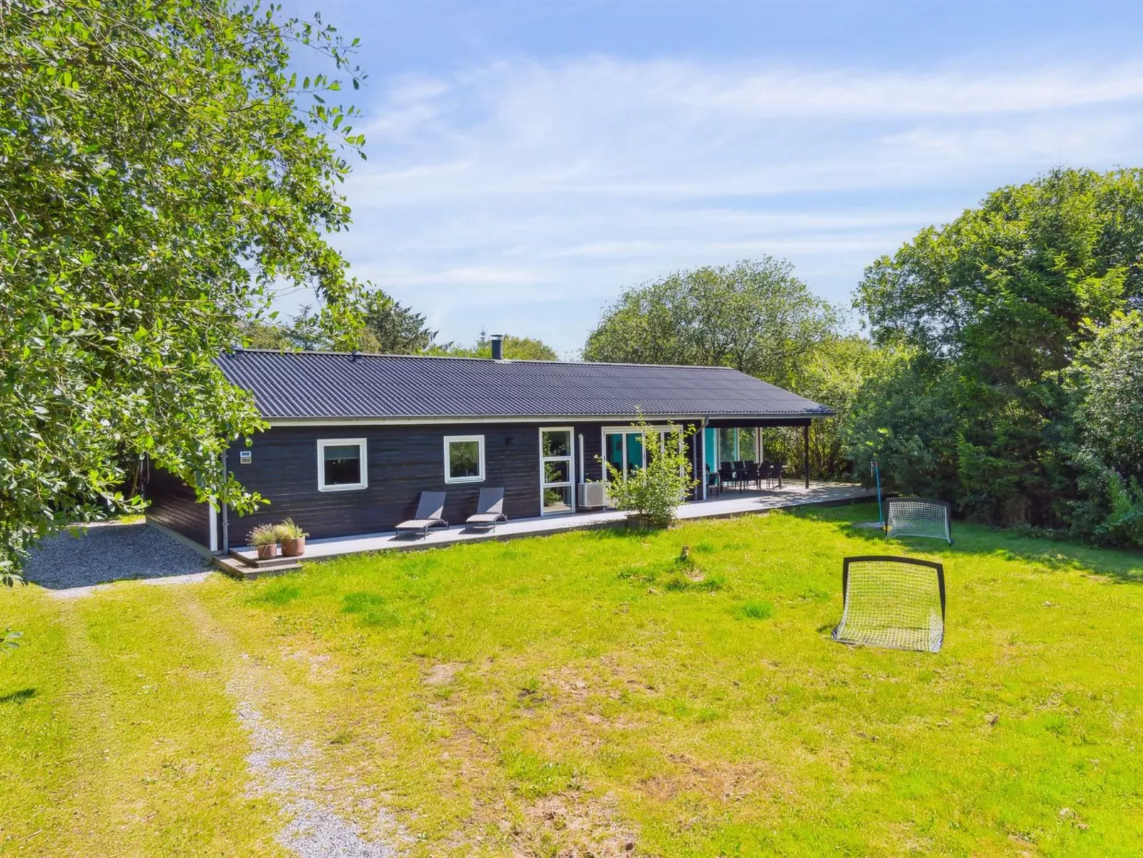 "Thurgot" - 100m from the sea