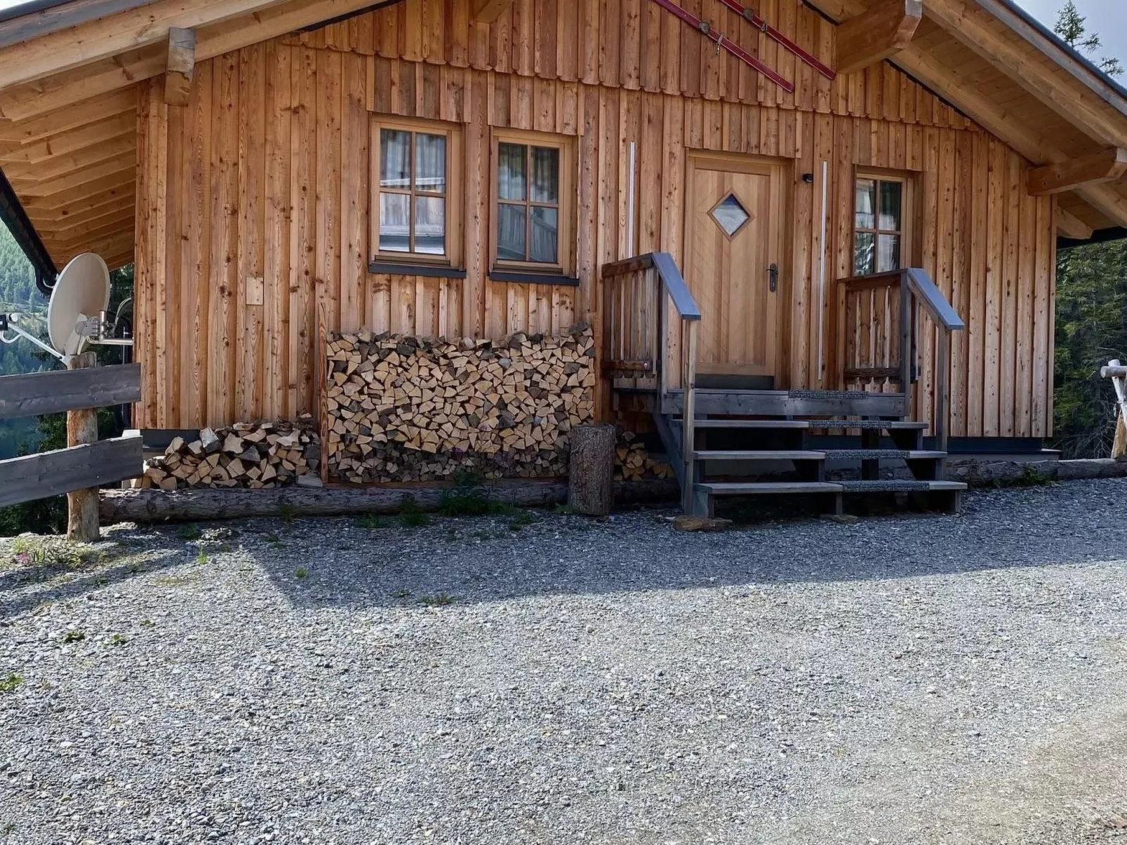 Skihütte im Lachtal mit Kaminofen und Sauna
