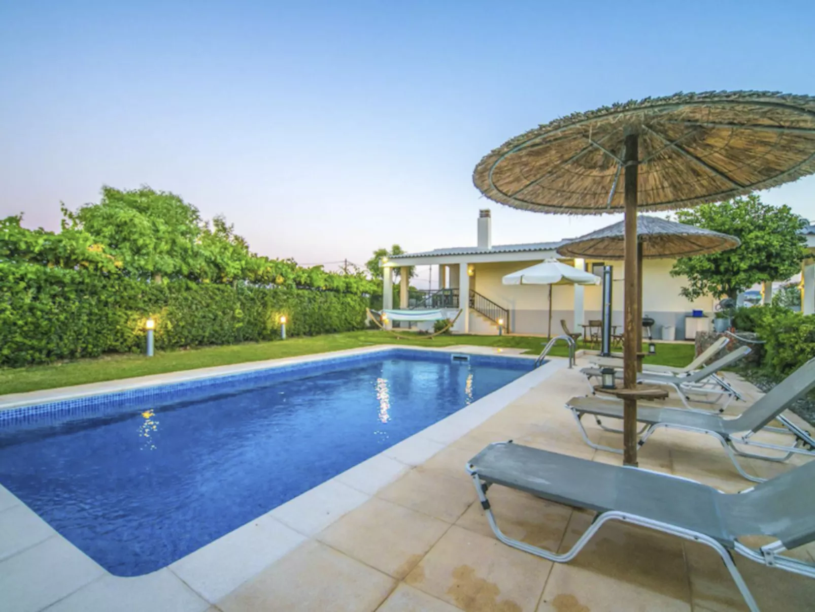 Villa Euphoria, Strand von Gennadi