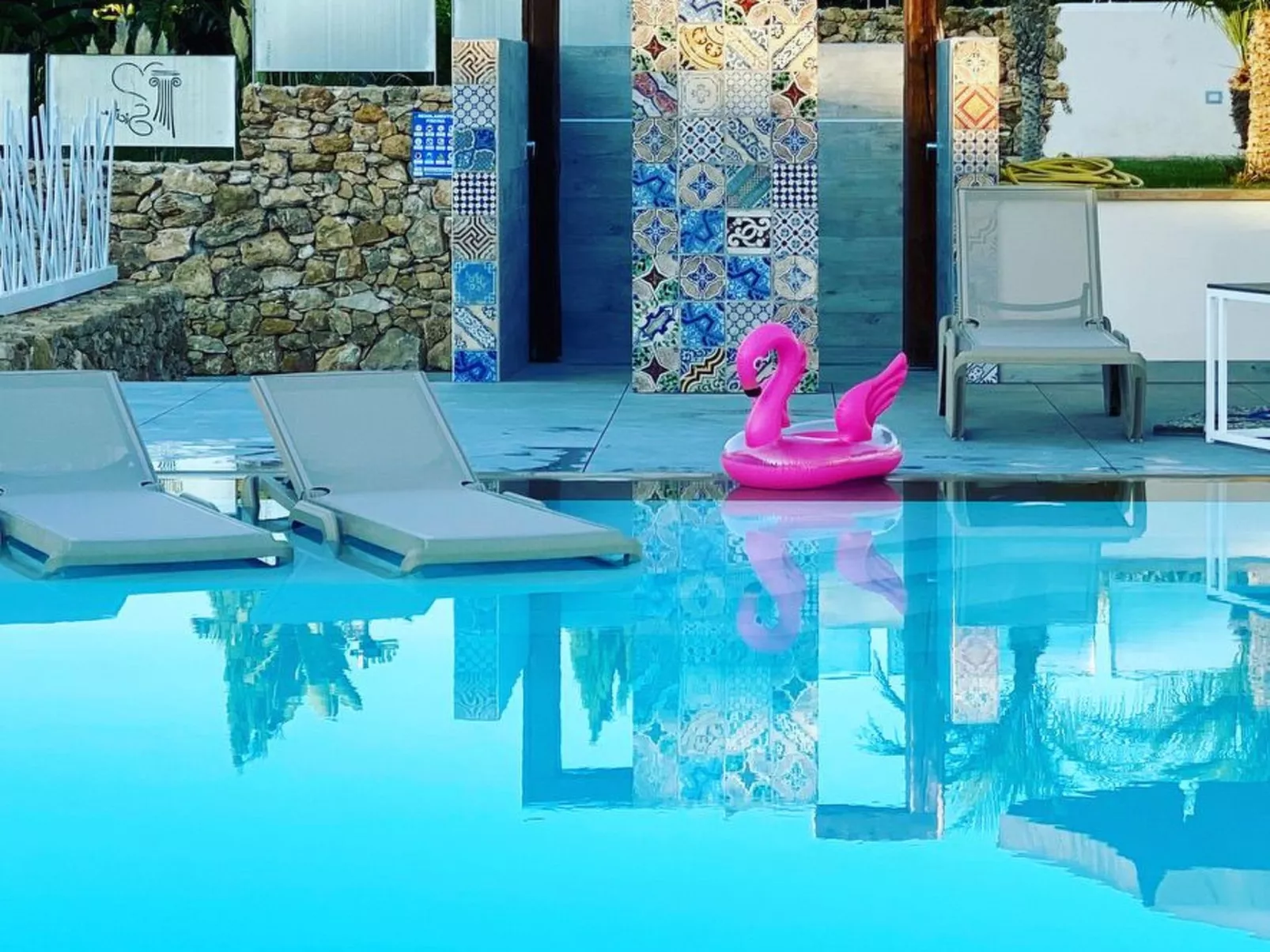 Wohnung Glicine mit Schwimmbad und Meerblick