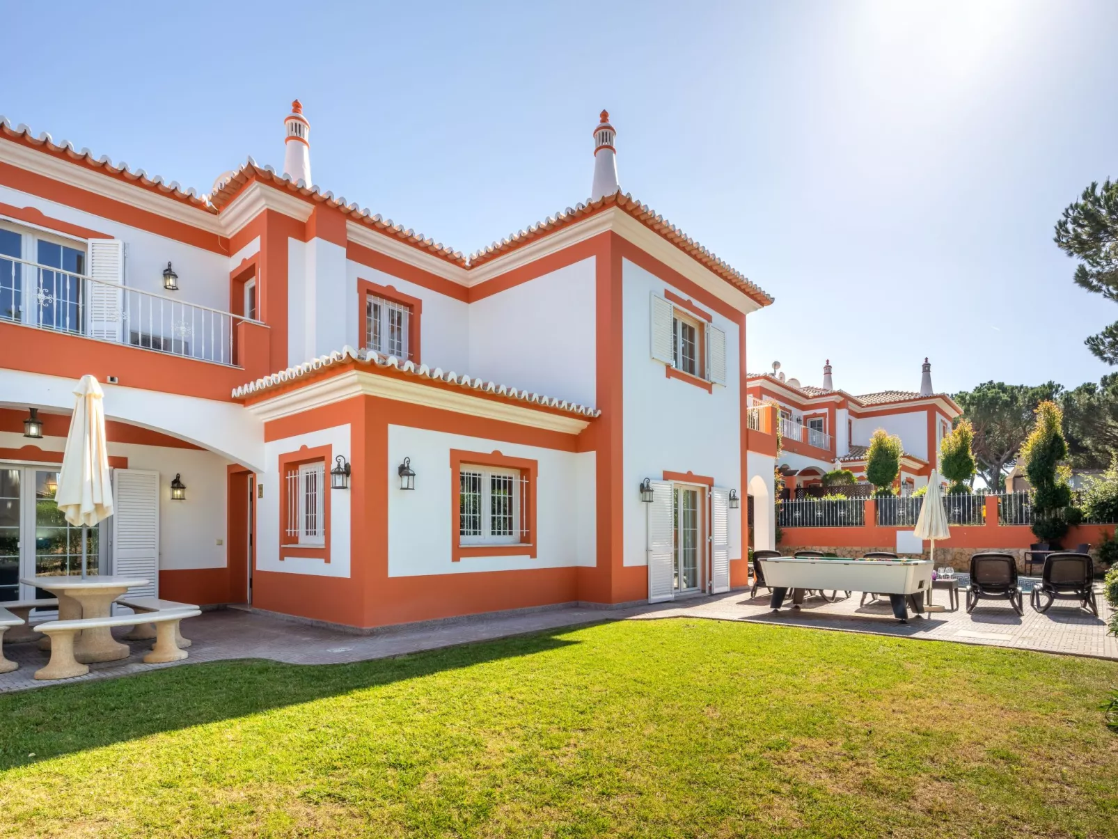 4-Schlafzimmer-Villa R2, Garten, Pool, Strand