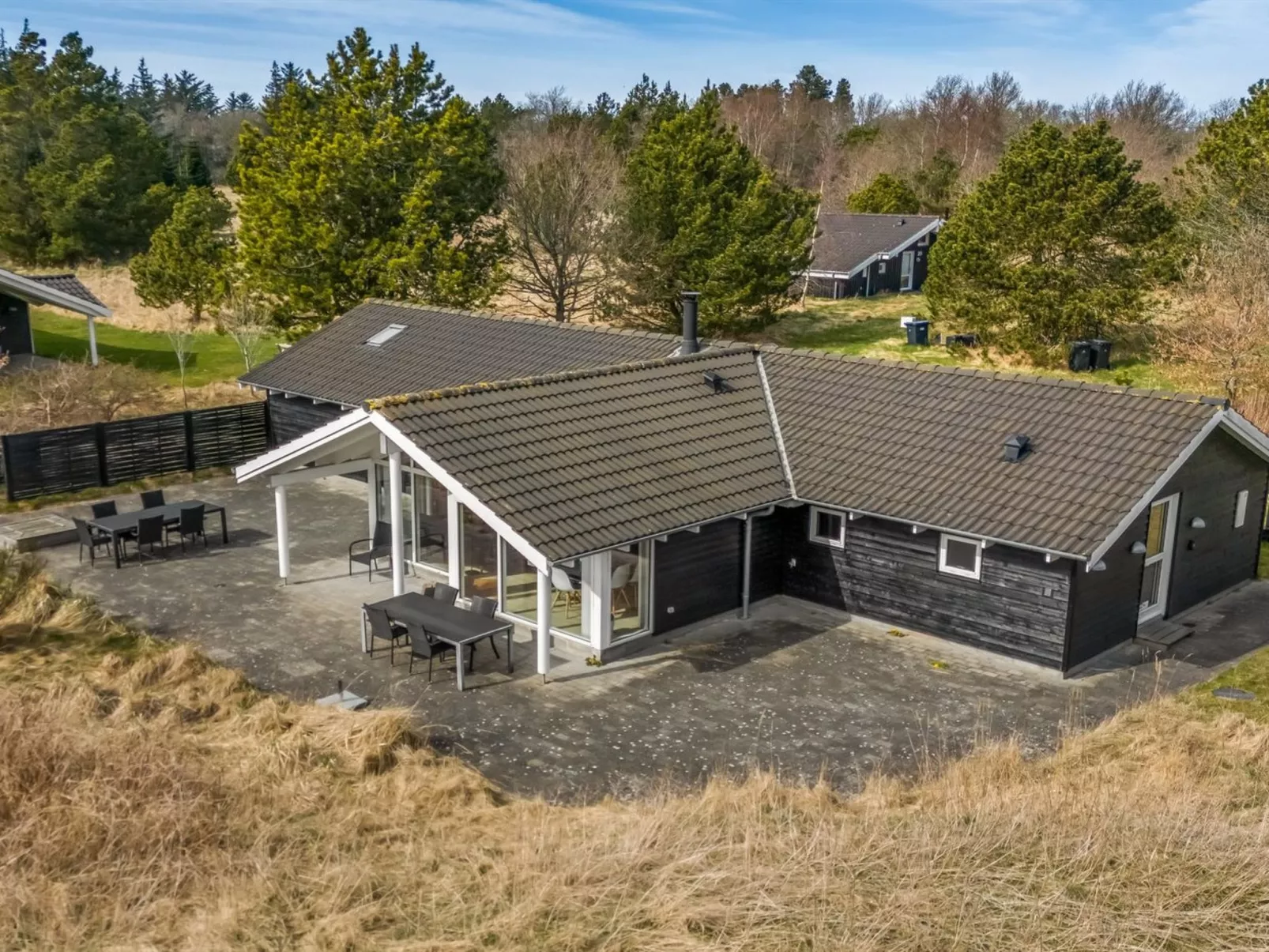 "Keyla" - 2.8km from the sea