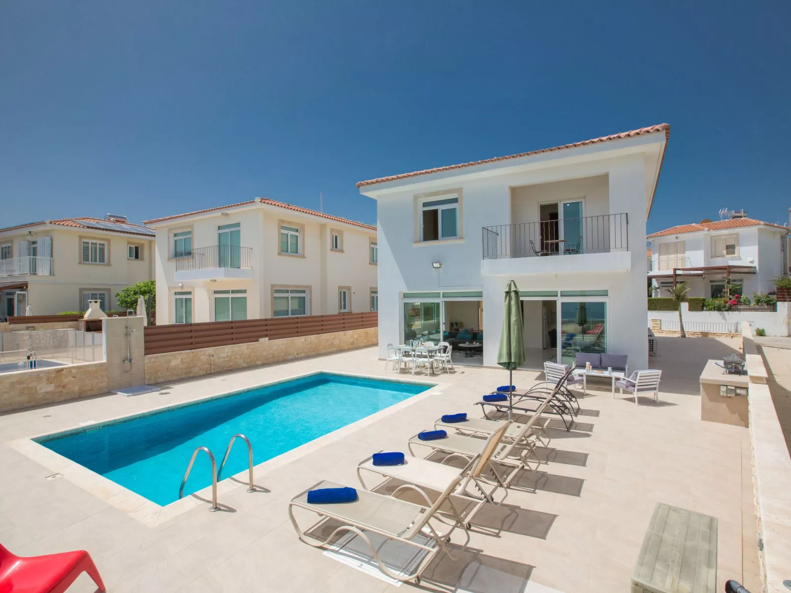 Schöne Villa direkt am Meer